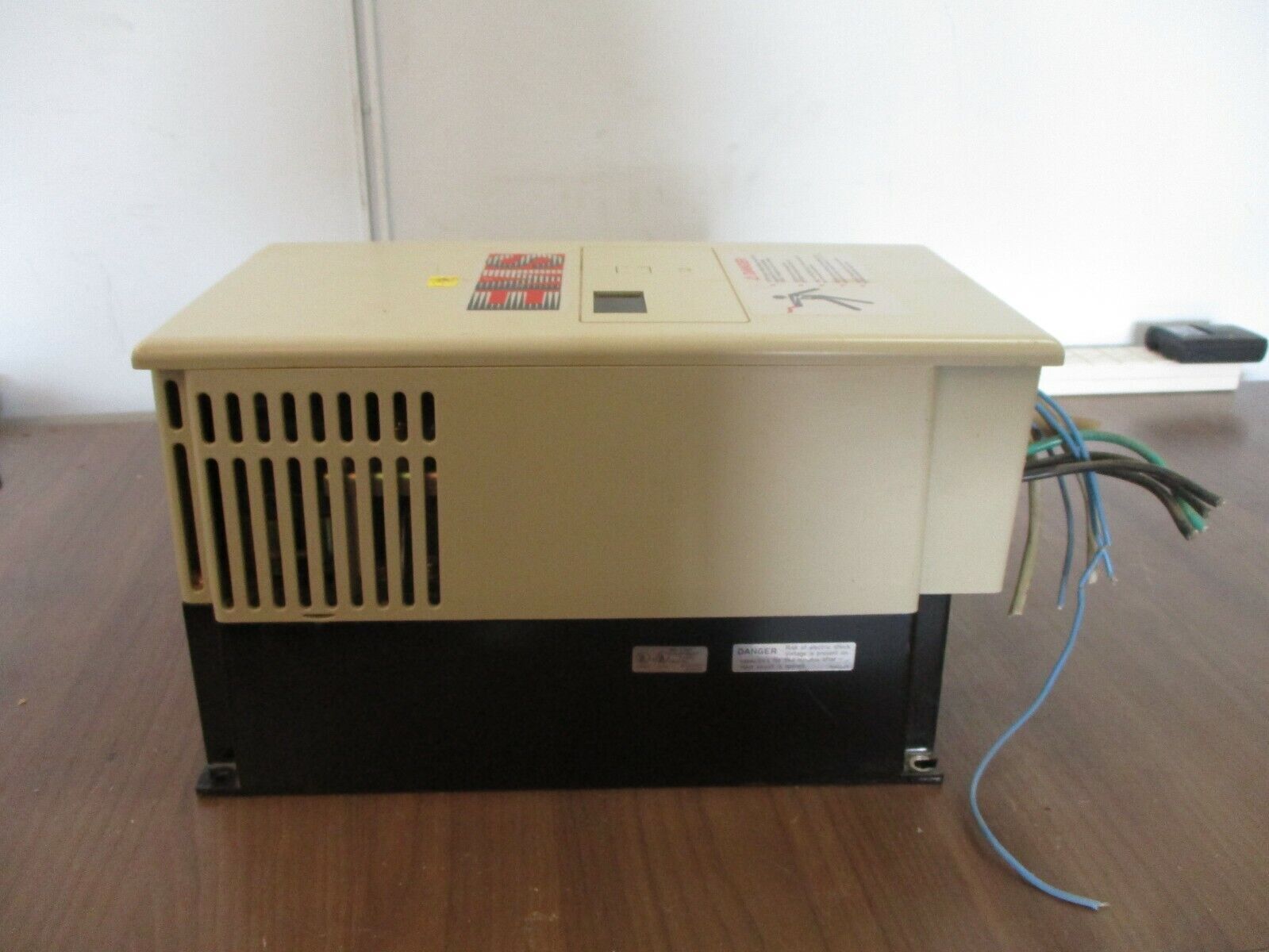 EMS AC Drive CIMR-55AS4-2020B 7.5HP 3Ph Used