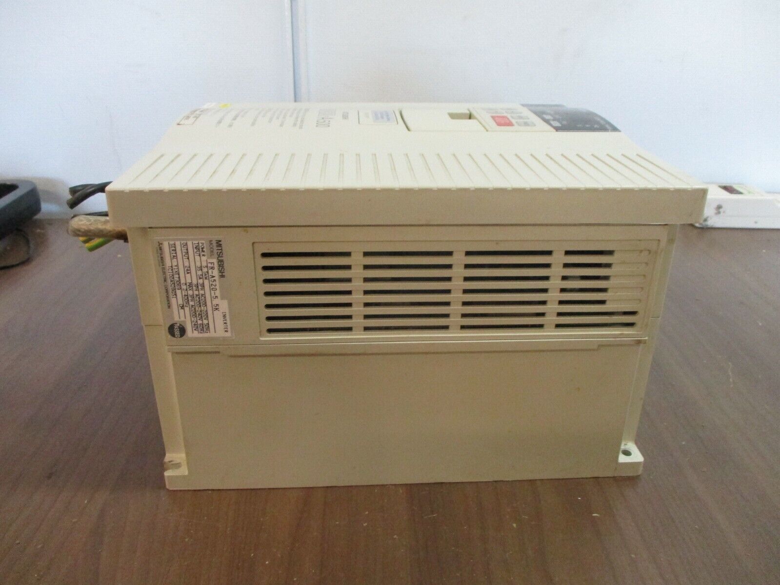 Mitsubishi Freqrol A500 AC Drive FR-A520-5.5K 5.5kW 3Ph w/ Keypad Used