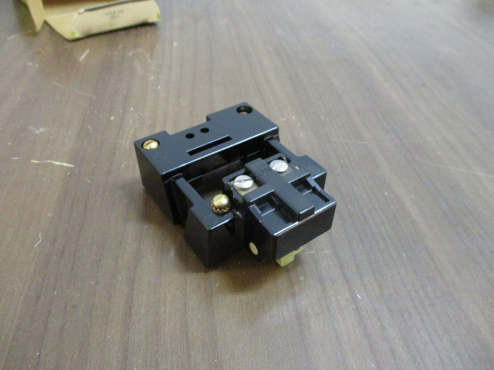 Allen-Bradley Size 0 Coil Cover Z-21128 Ser. K New Surplus
