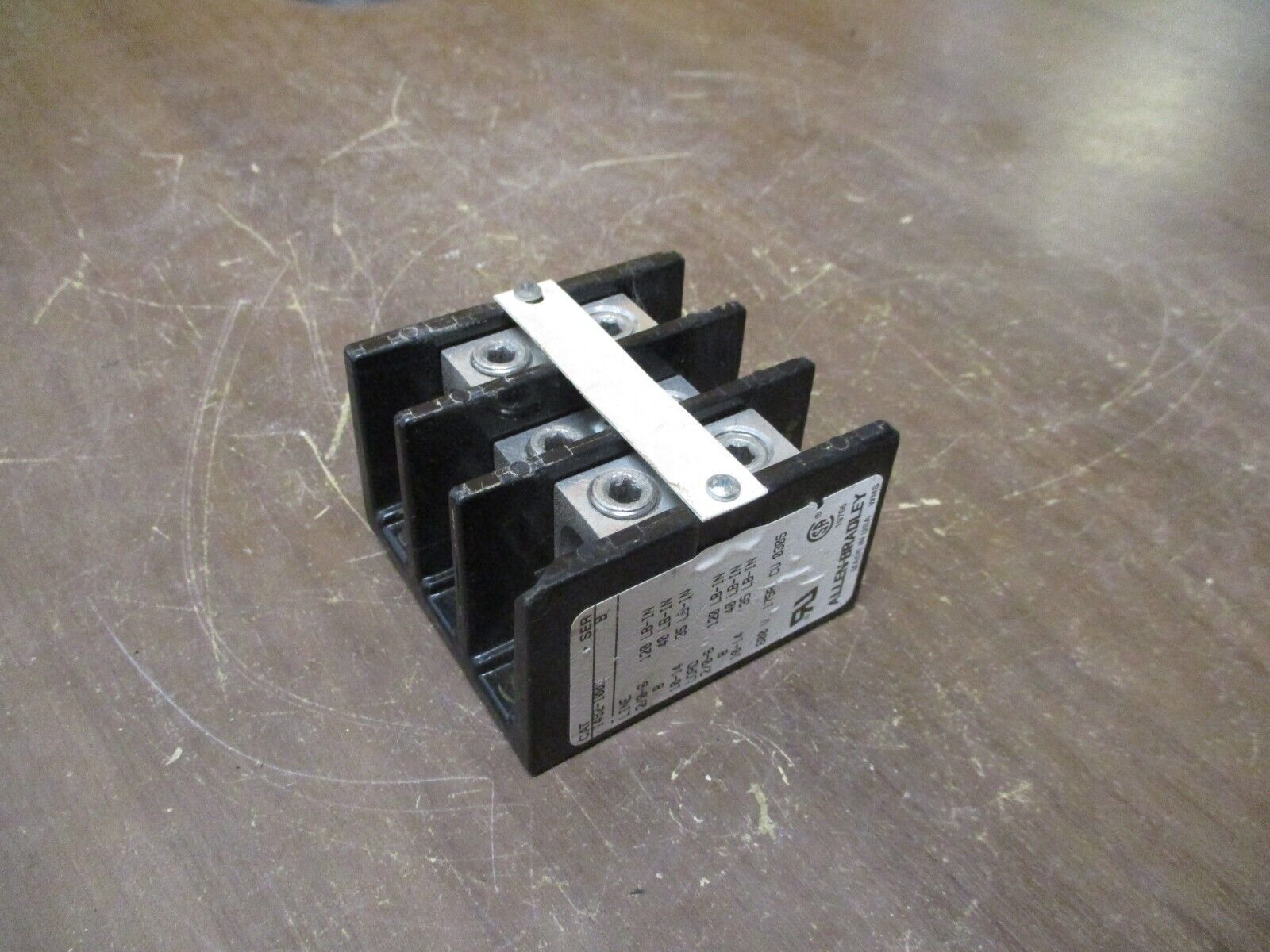Allen-Bradley Power Distribution Block 1492-100X 175A 600V 3P *Chipped Corner*