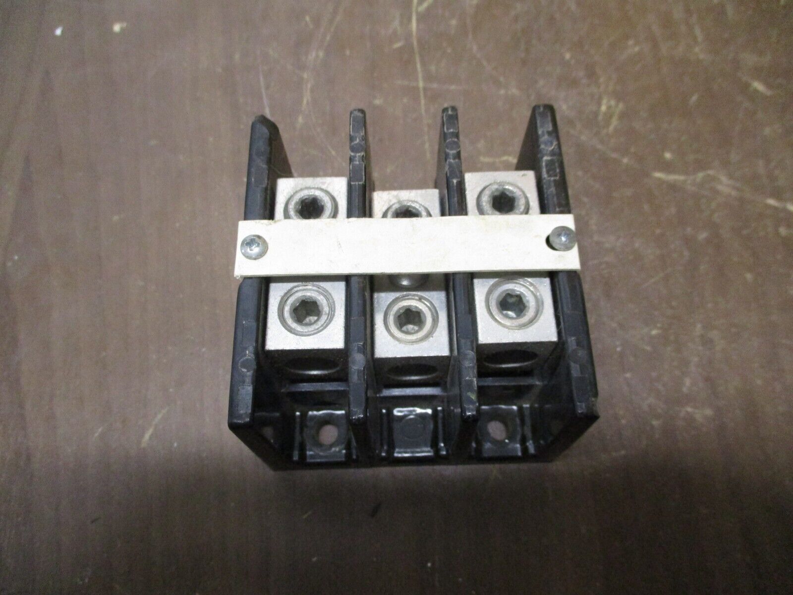 Allen-Bradley Power Distribution Block 1492-100X 175A 600V 3P *Chipped Corner*