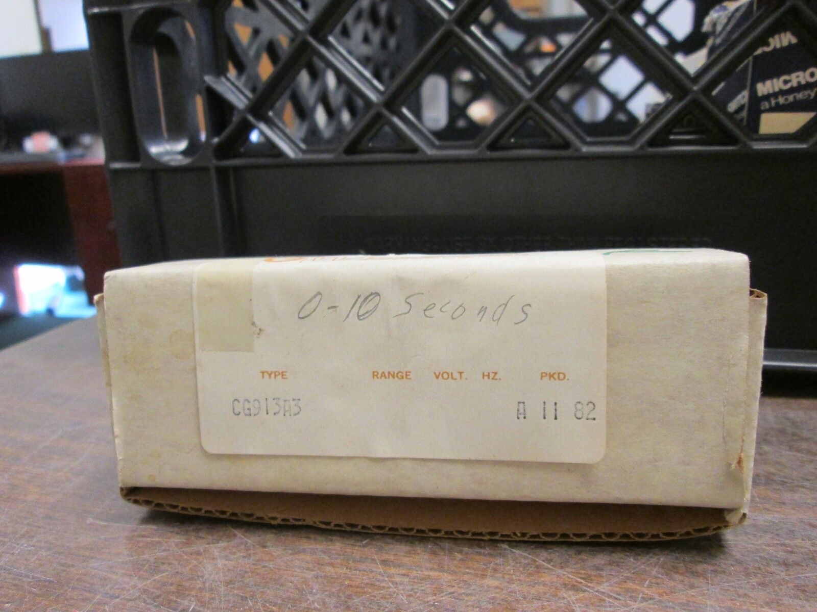 Eagle Signal Time Delay Relay CG913A3 120V AC Plug-In Surface TG New Surplus