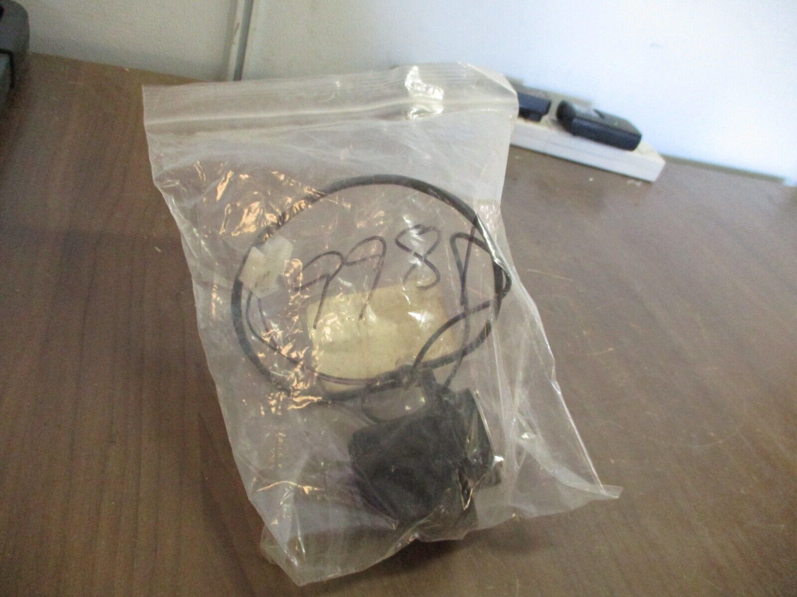 Thermo Electron-Waldron Base Socket 9981 42C New Surplus