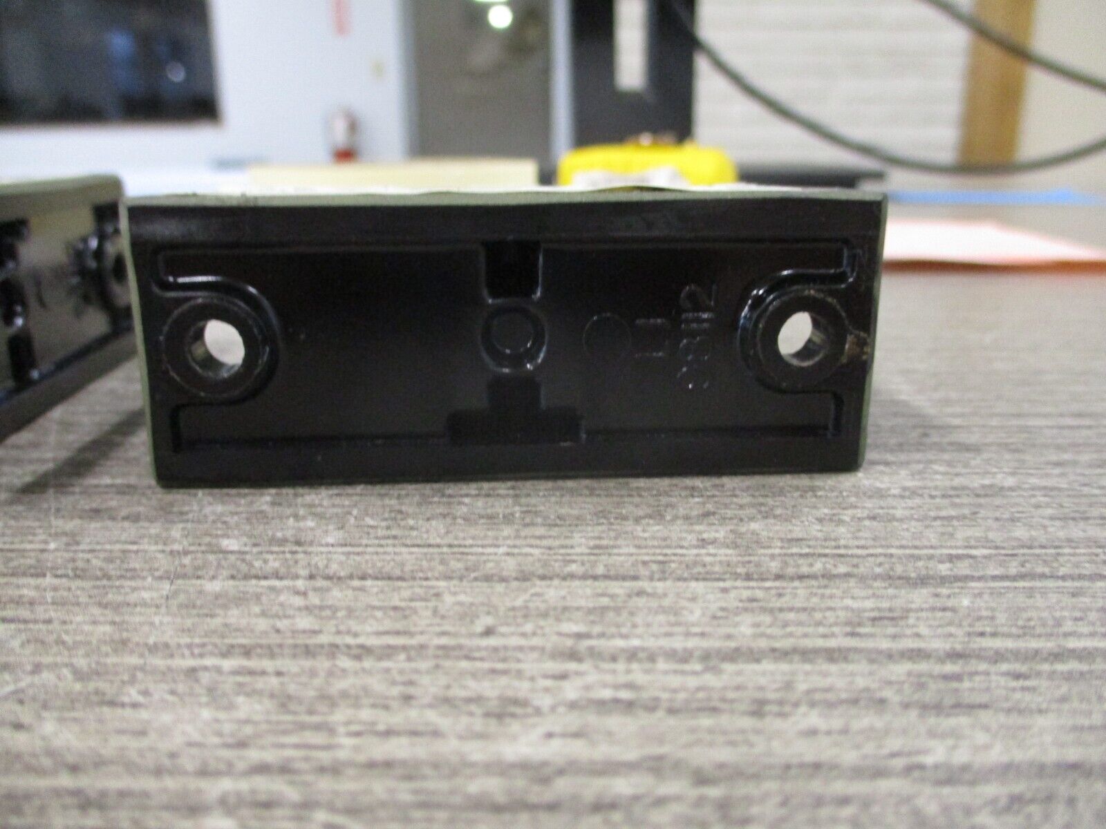 Allen-Bradley Power Distribution Block 1492-50Y Ser. B 115A 600V 1P *Lot of 2*