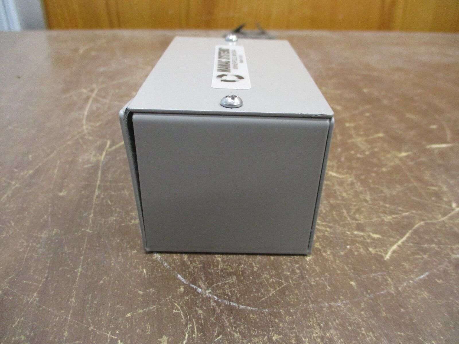 Mamac Systems Temperature Transducer TE-213-E-E-2-1-B-6 *Dented Corner* Used