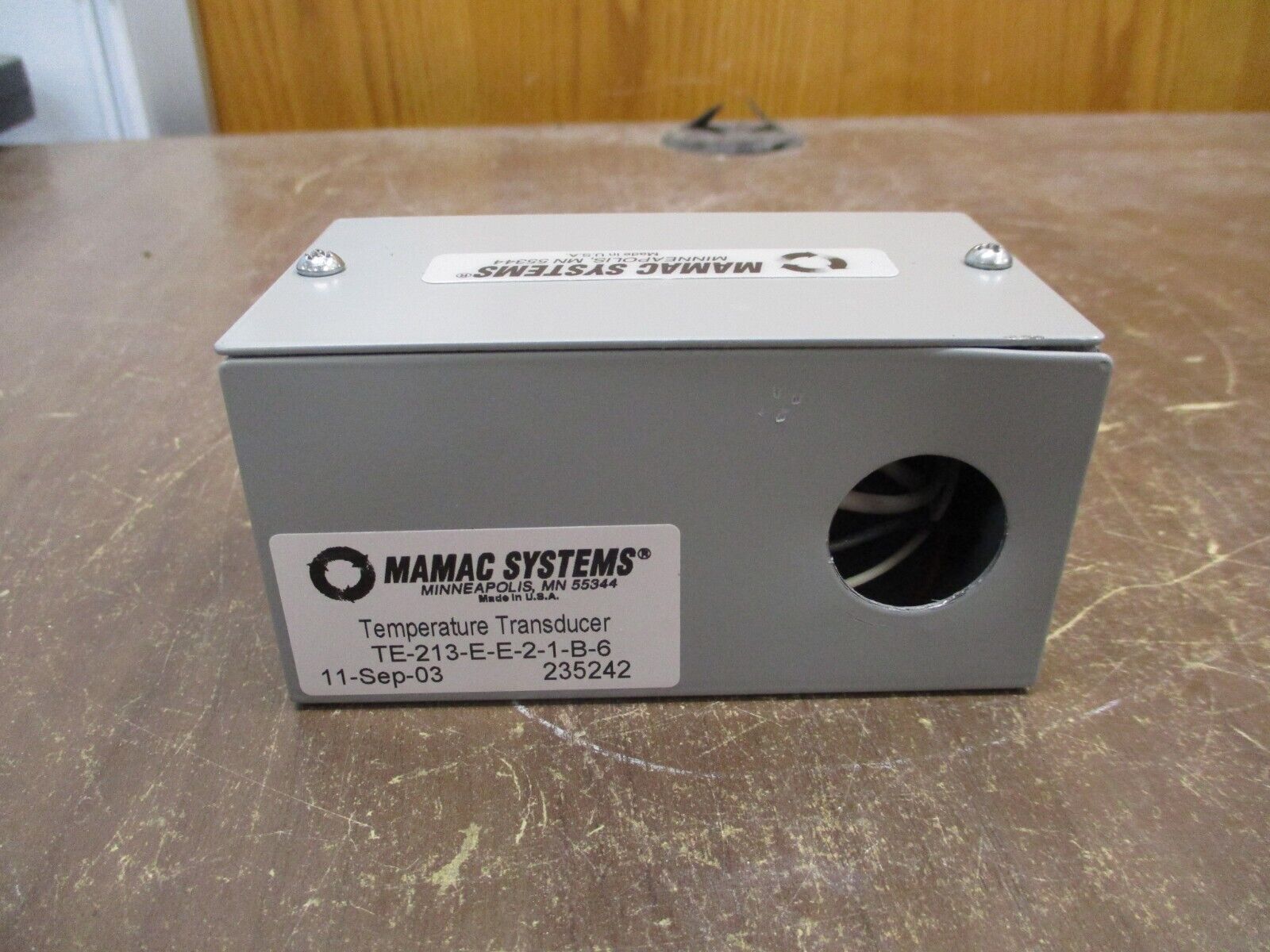 Mamac Systems Temperature Transducer TE-213-E-E-2-1-B-6 *Dented Corner* Used