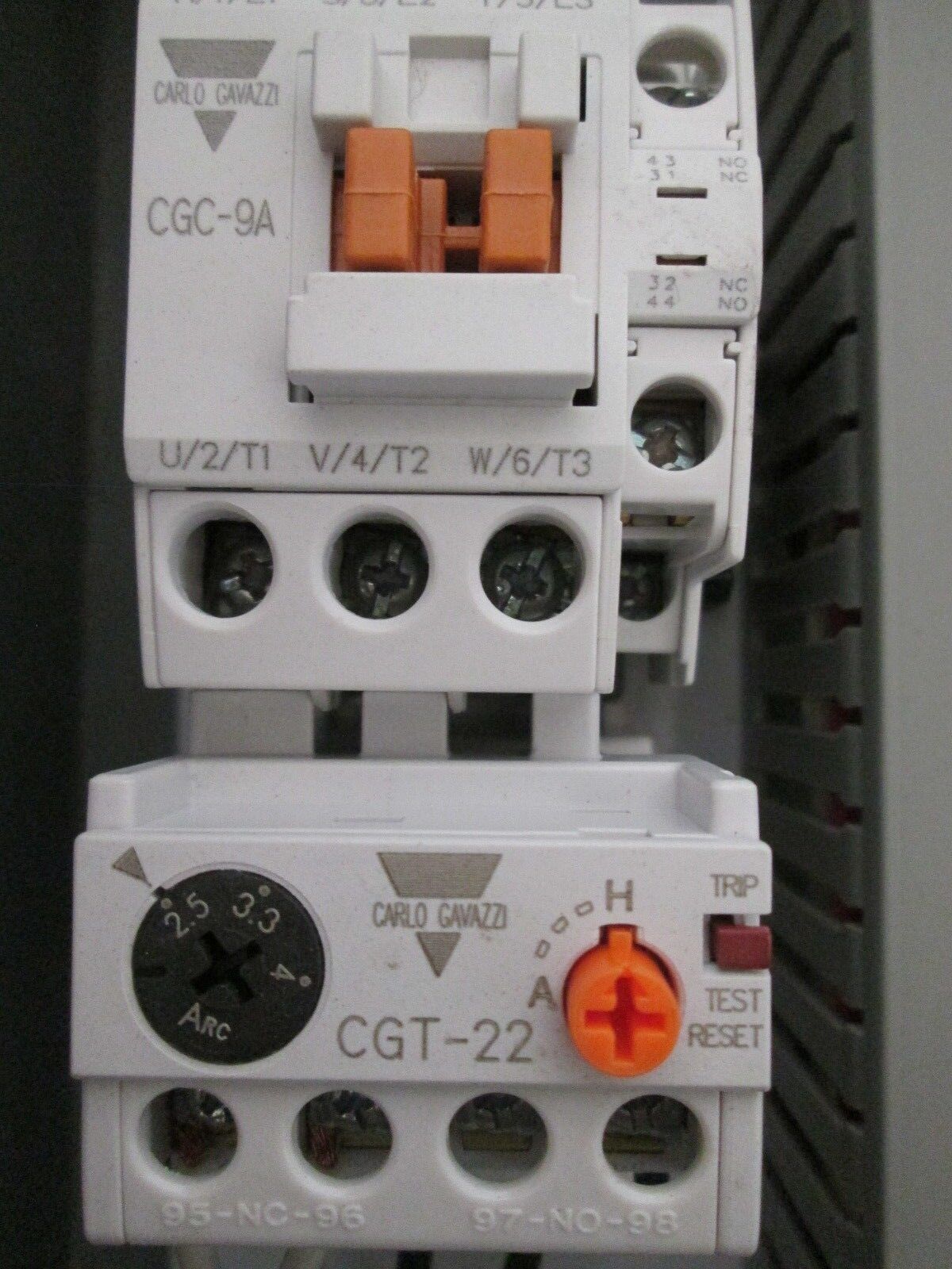 Carlo Gavazzi Enclosed Starter w/ Disconnect CGC-9A(D) Size 00 3R Enclosure