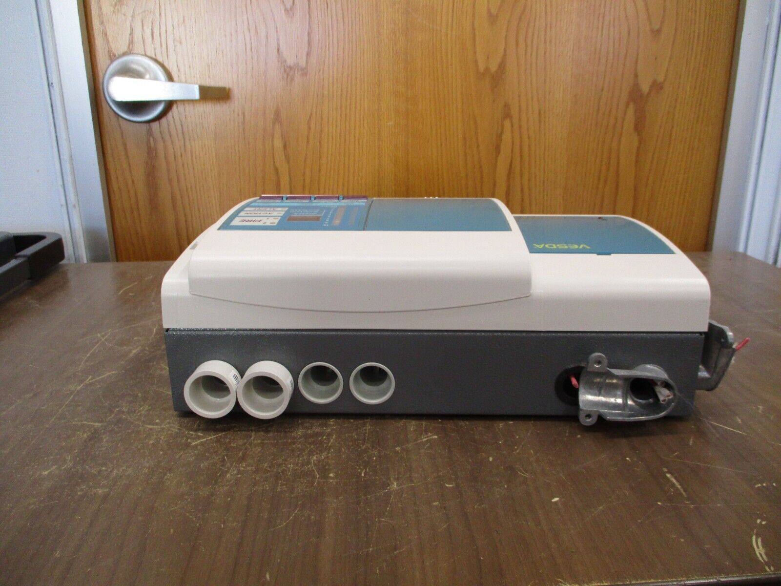 Xtralis Vesda VLP Aspirating Smoke Detector VLP-400 18-30VDC w/ Keypad Used