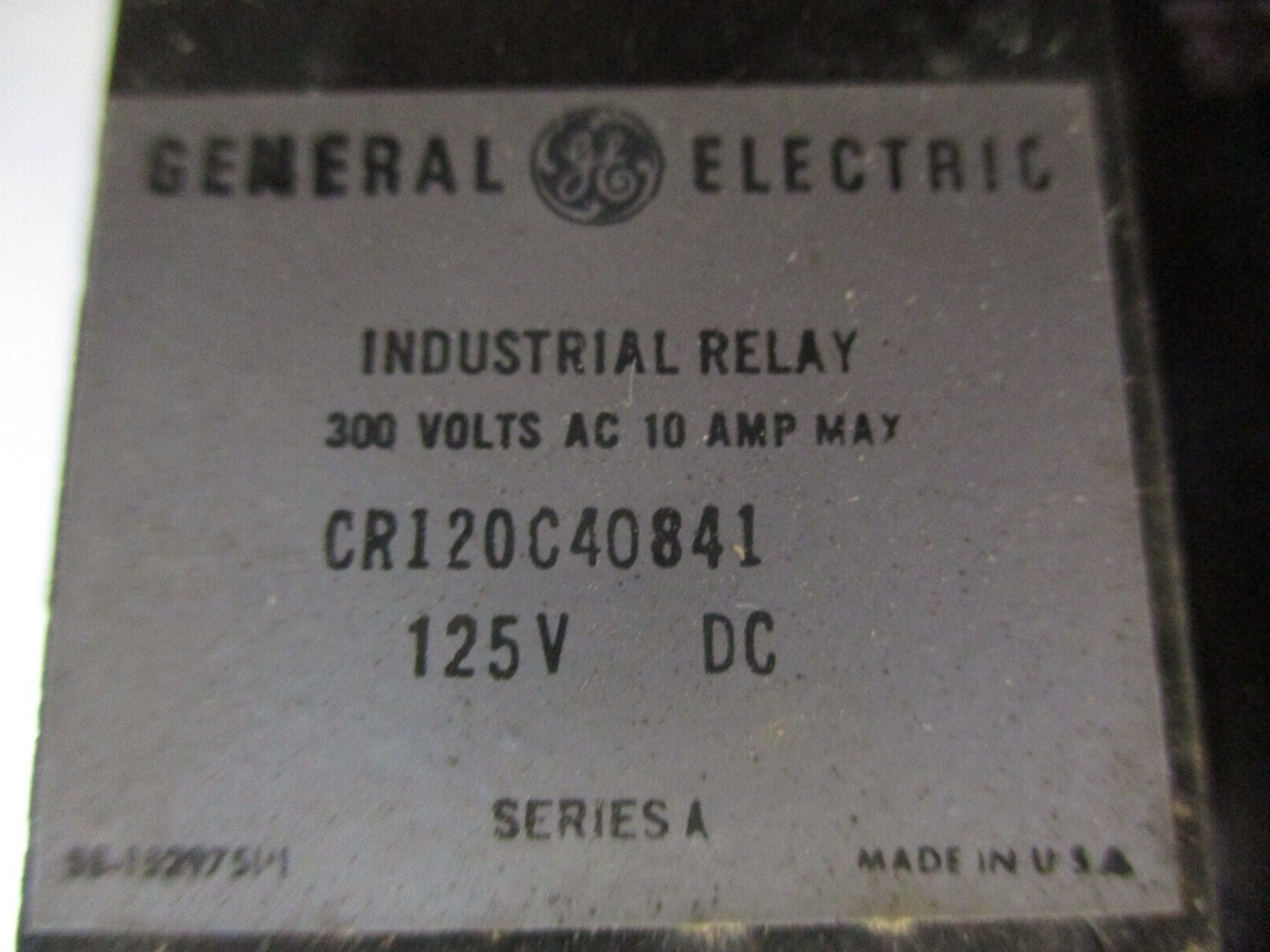 GE Industrial Relay CR120C40841 125VDC Coil 10A 200VAC Used
