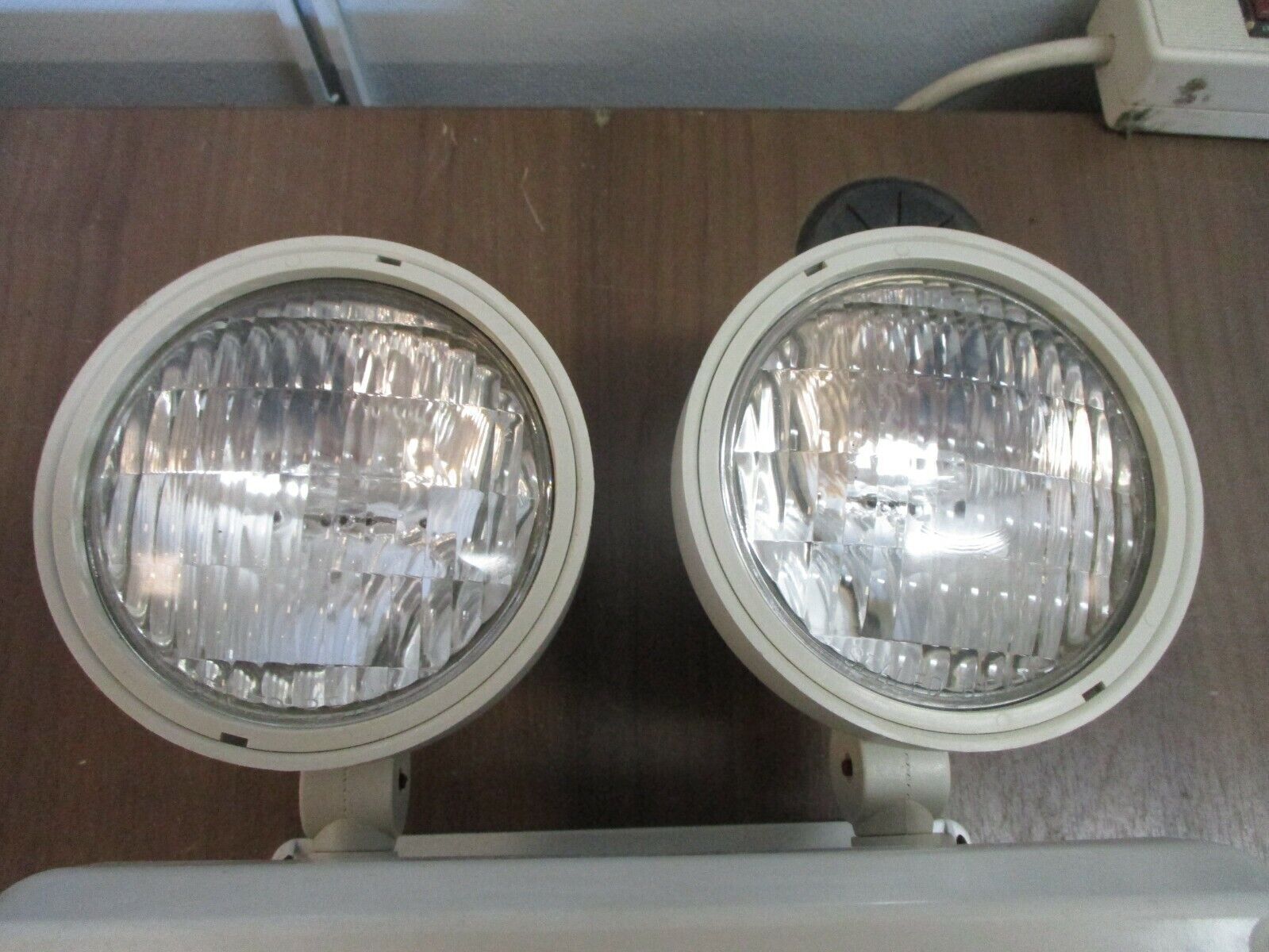 Big Beam Emergency Systems Hazardous Area Emergency Lighting Unit H2SE6S10-8