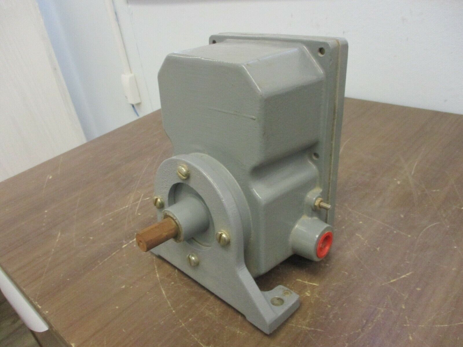 Allen-Bradley Explosion Proof Speed Switch 808-R17 Ser. F Max Speed:2000RPM Used