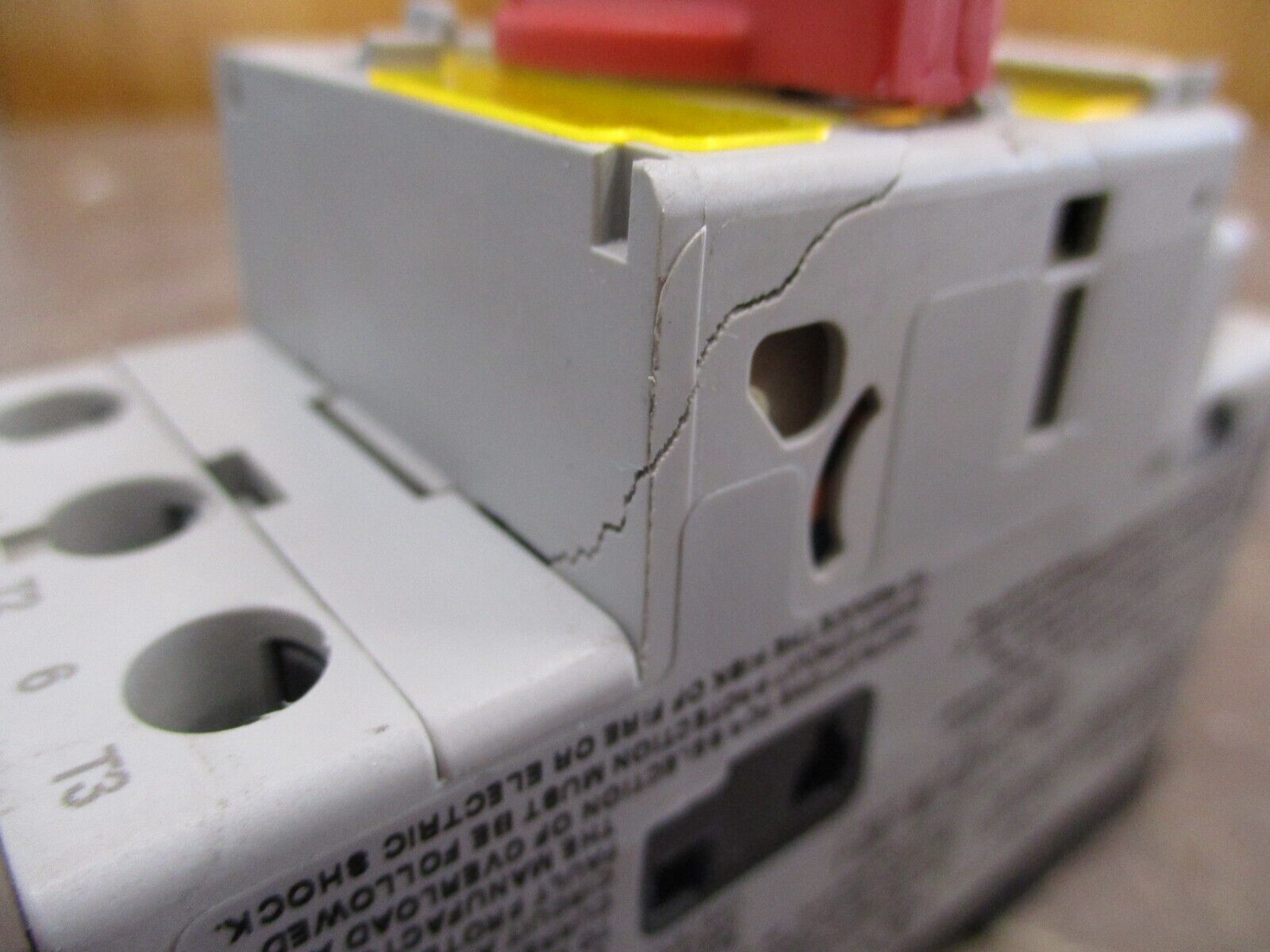 Allen-Bradley Manual Motor Protector 140M-C2E-C10 Trip : 6.3-10A Used