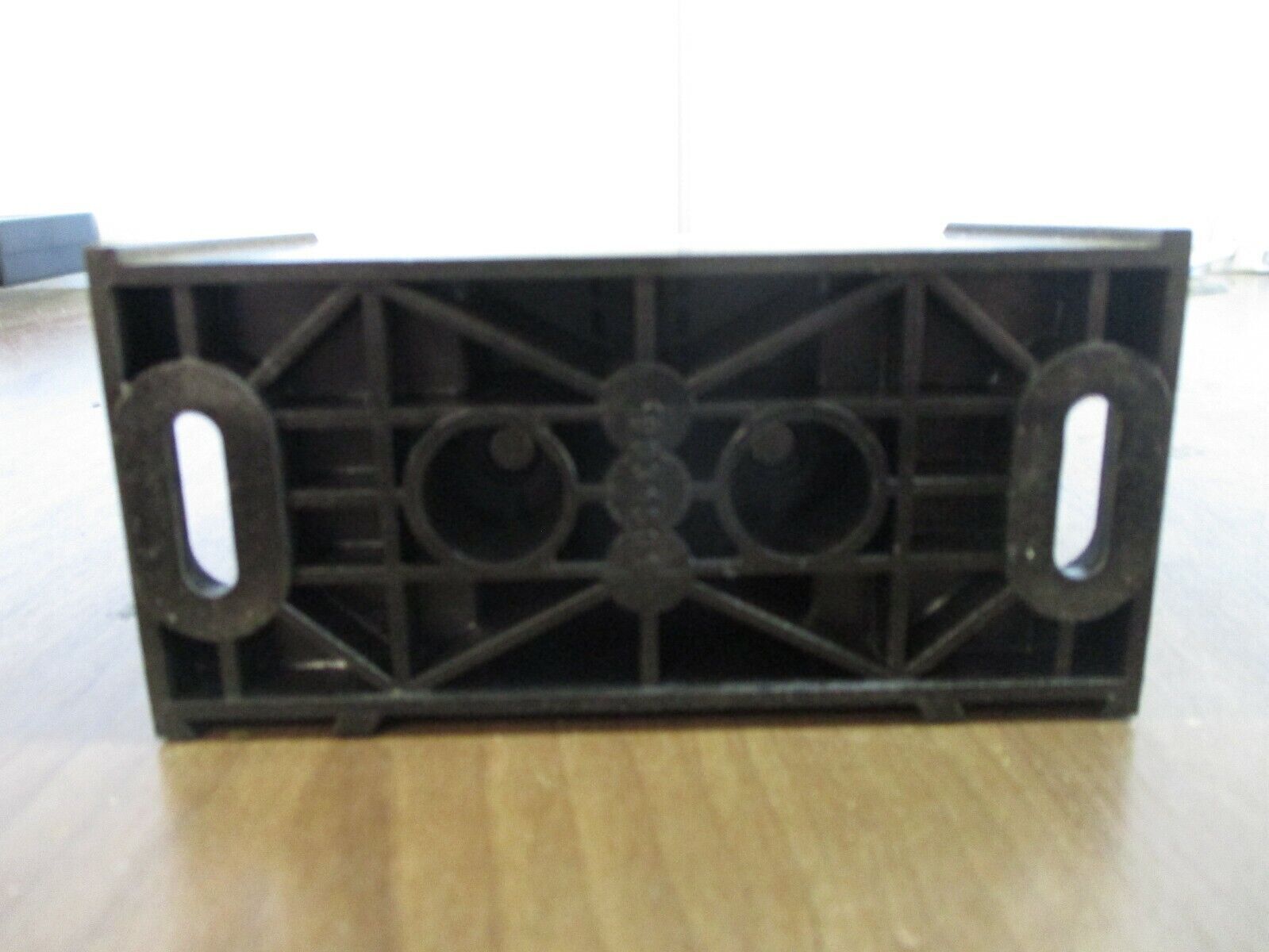 Allen-Bradley Power Distribution Block 1492-PDL3163 335A 600V 1P Load: 2-8, 2-14