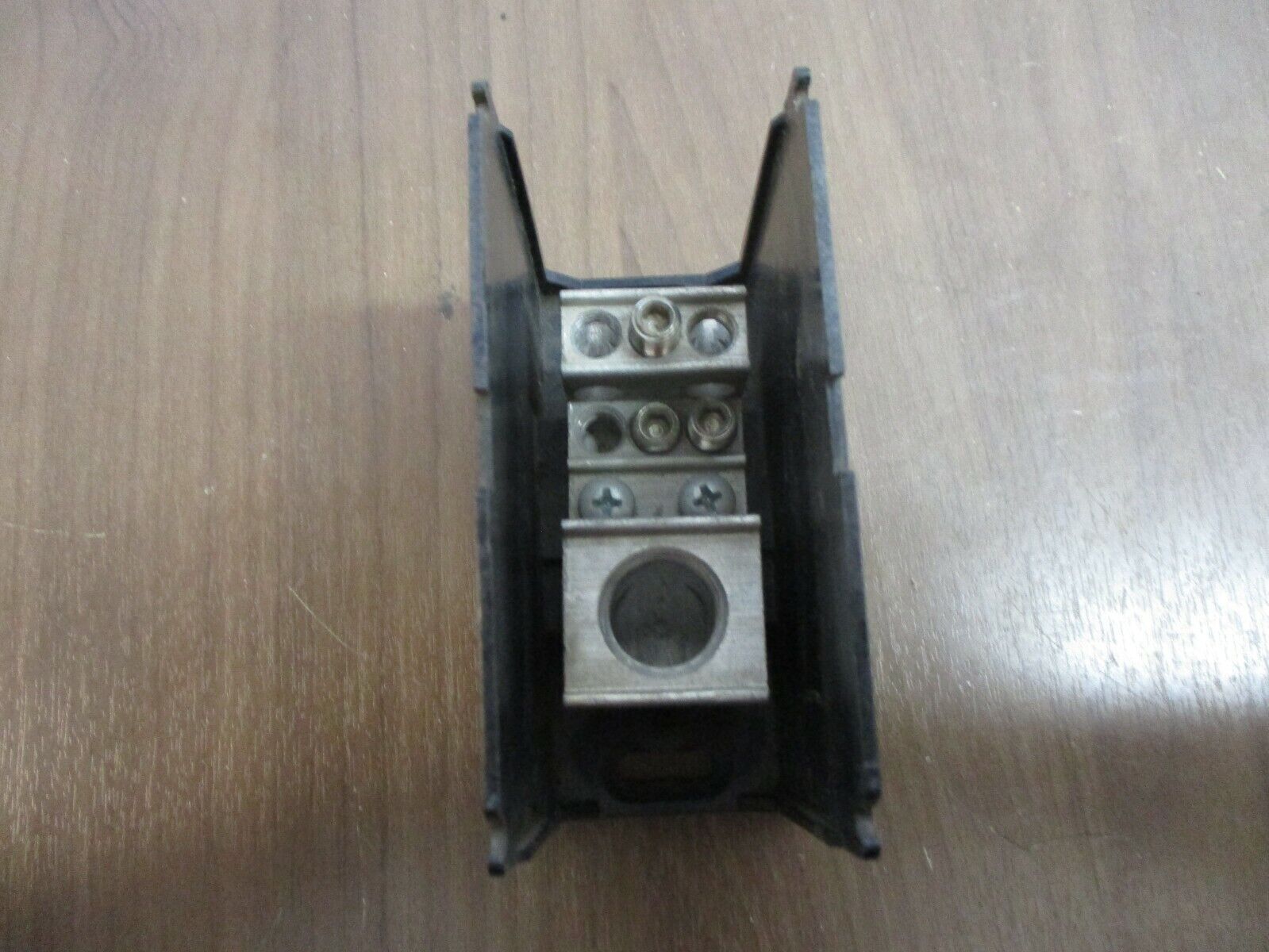 Allen-Bradley Power Distribution Block 1492-PDL3163 335A 600V 1P Load: 2-8, 2-14