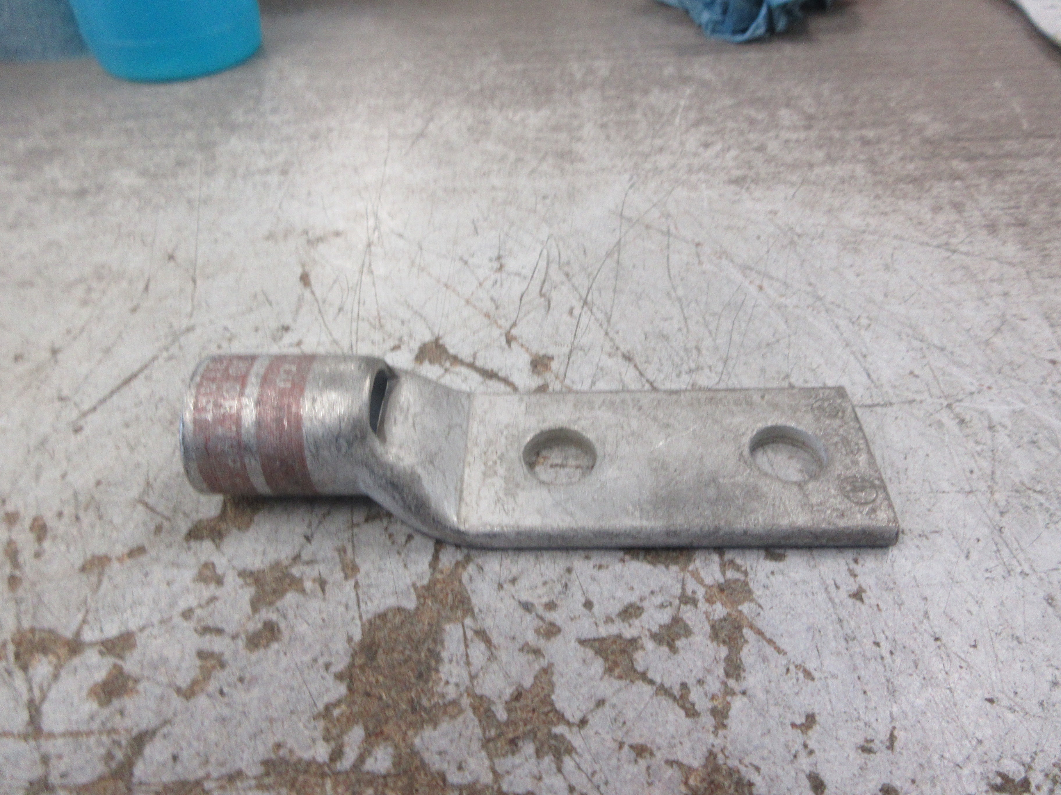 Burndy Crimp Lug YA34-2LN 500Kcmil CU *No Box* New Surplus