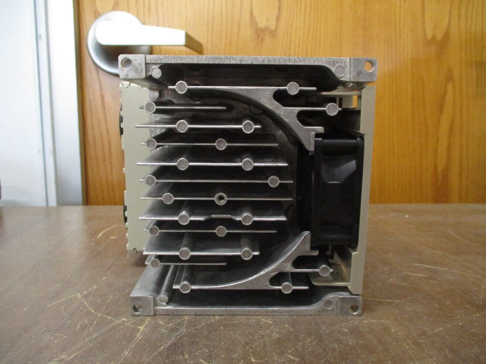 Yaskawa V1000 AC Drive CIMR-VU4A0011FAA Rev. C 7.5HP 380-480V New Surplus