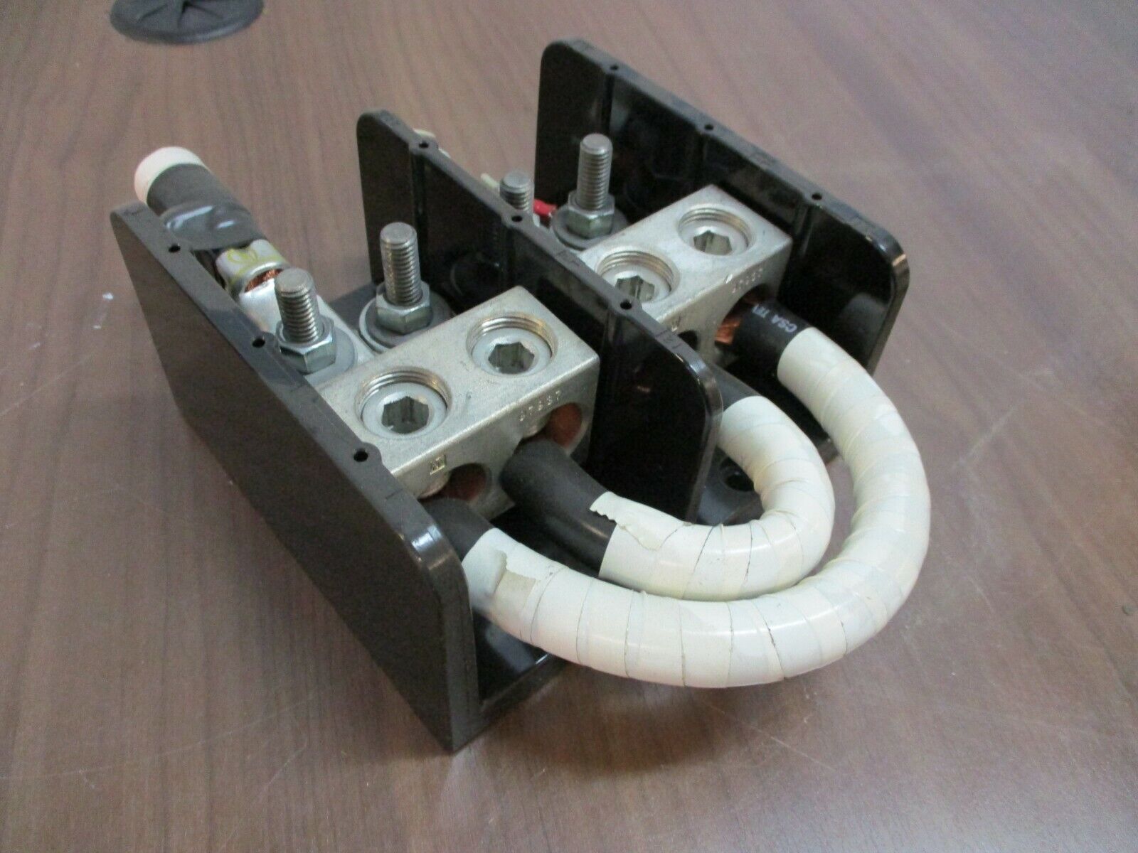 Marathon Power Distribution Block, 1452205, 600V, 2P, 380A, Line:500MCM-4, Used