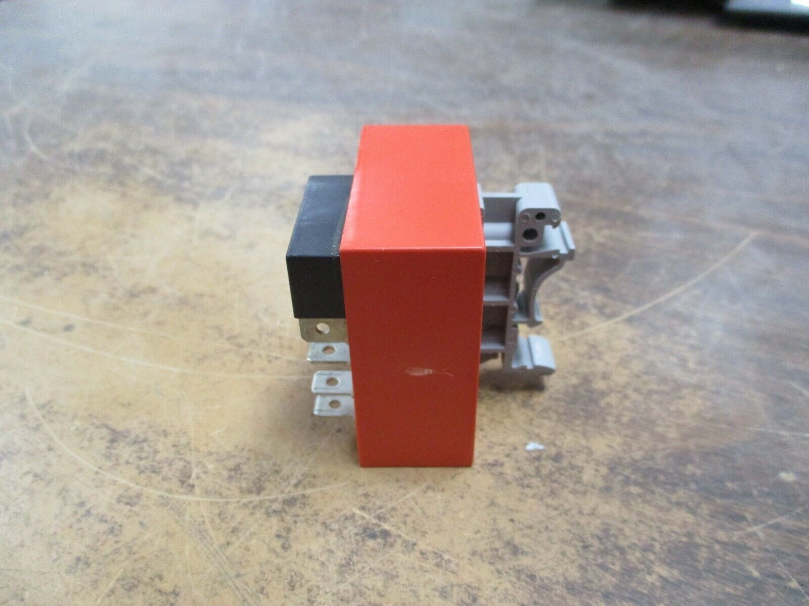 NCC Undervoltage Detector VNC-120AZ-341 78-132VAC 2.6VA Used