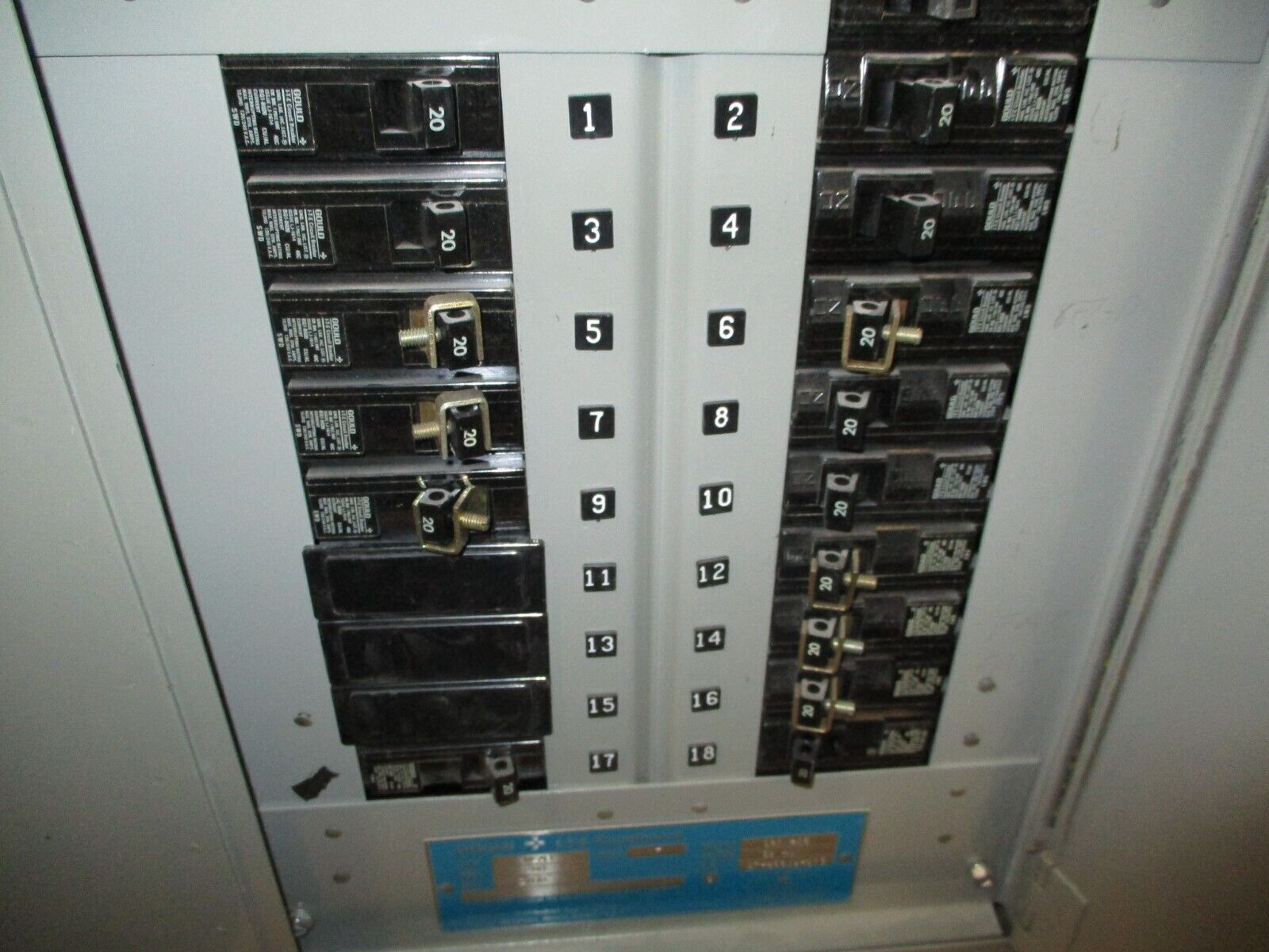 ITE Main Breaker Circuit Breaker Panel NLAB 100A Main 120/208V 3Ph 4W Used