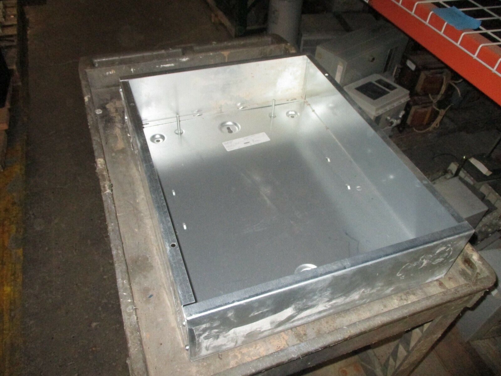 Square D Breaker Panel Interior w/Cover & Box NQ29429265250120001/NC26SHR/MH26BE