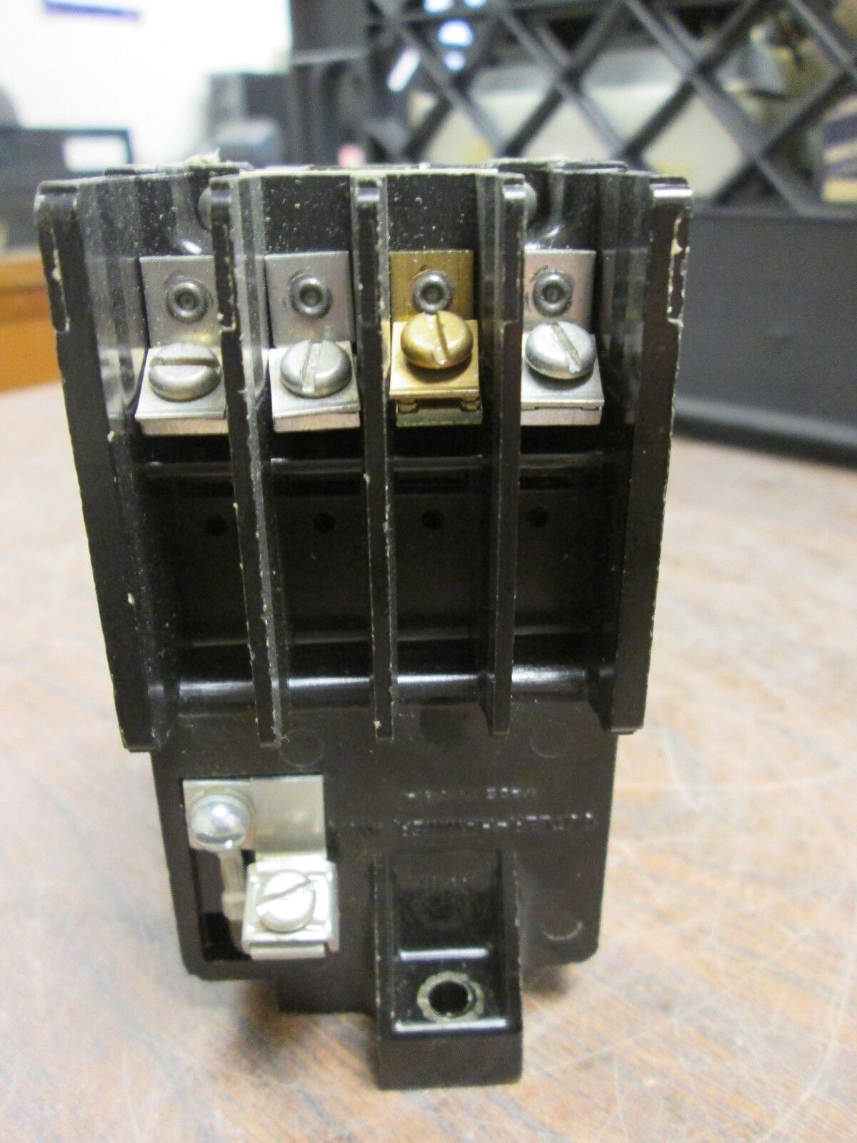 Cutler-Hammer Relay No. 911 9575H2252C 115/120V Coil 6A 300V Used - no button