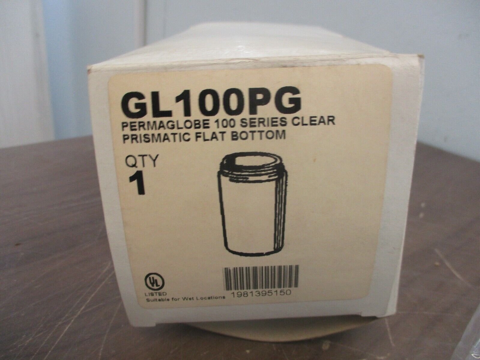 RAB 100 Series Permaglobe GL100PG Clear Prismatic Flat Bottom New Surplus