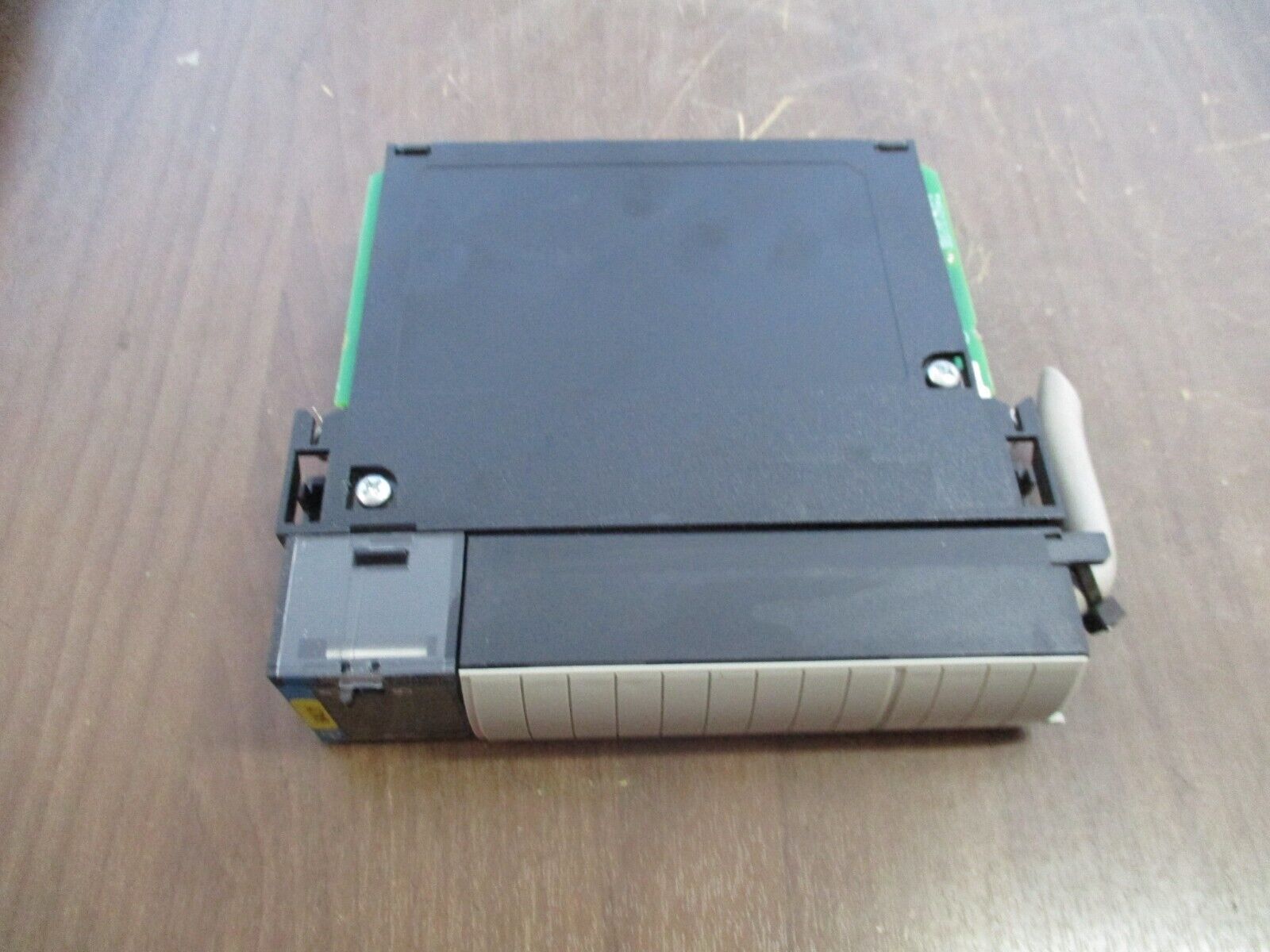 Allen-Bradley DC Input Module 1756-IB16 Series A Firmware 3.2 16 pt Used