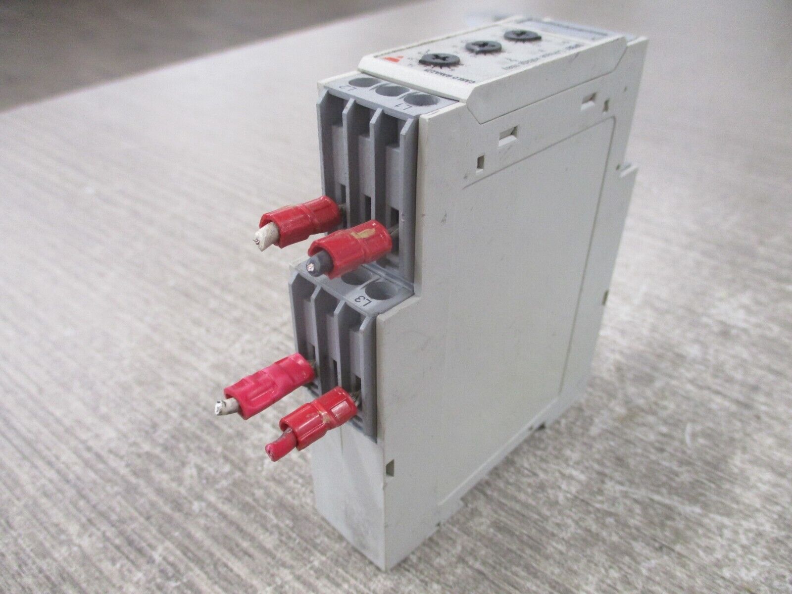 Carlo Gavazzi 3-Phase Voltage Level Relay DPB01CM48 380-480V 50/60Hz Used