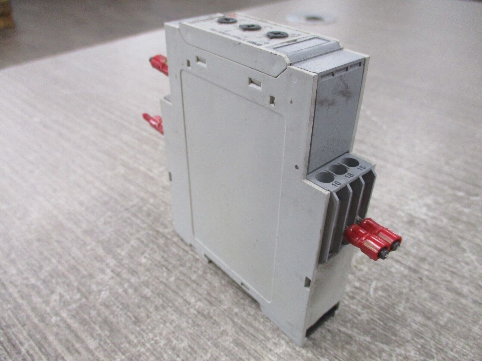 Carlo Gavazzi 3-Phase Voltage Level Relay DPB01CM48 380-480V 50/60Hz Used