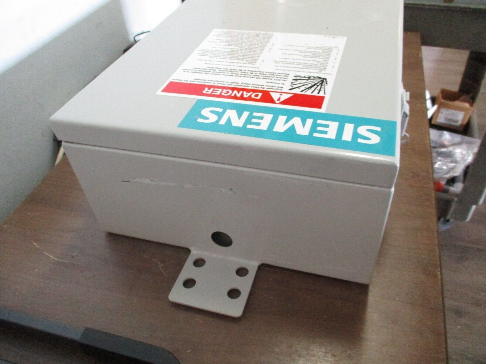 Siemens Accu/Stat MJ-X Voltage Regulator Control Panel C-60313 w/ Enclosure Used