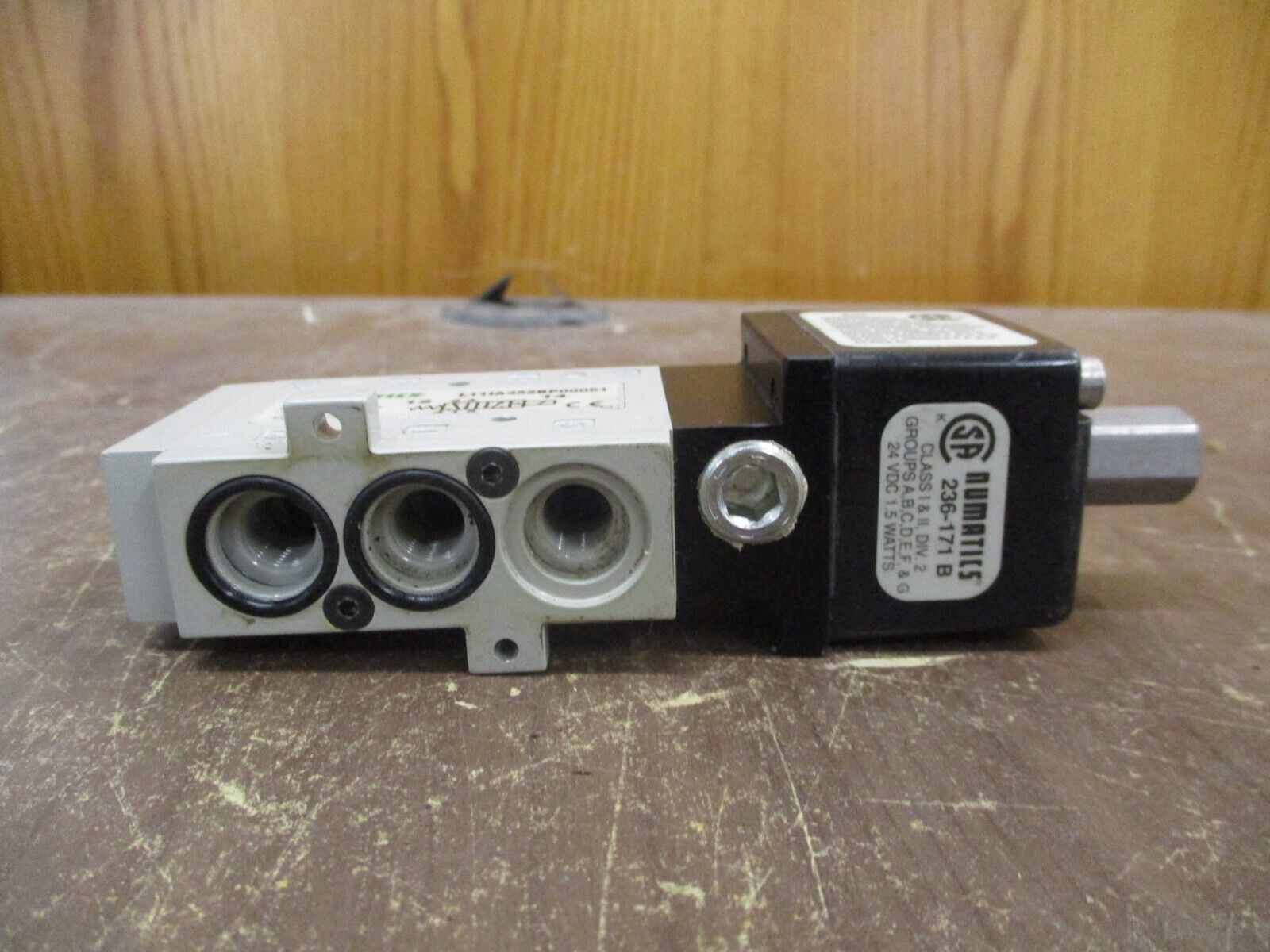 Numatics Solenoid Air Control Valve L11IA452BP00061 14.5-120PSIG -10-115°F Used