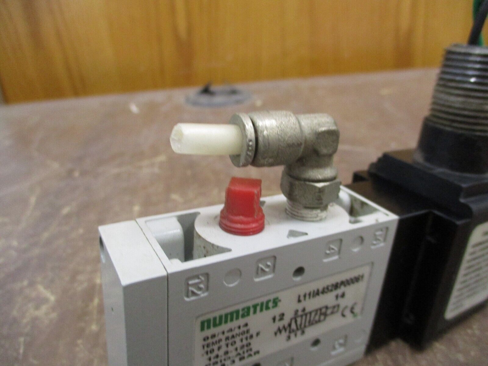 Numatics Solenoid Air Control Valve L11IA452BP00061 14.5-120PSIG -10-115°F Used
