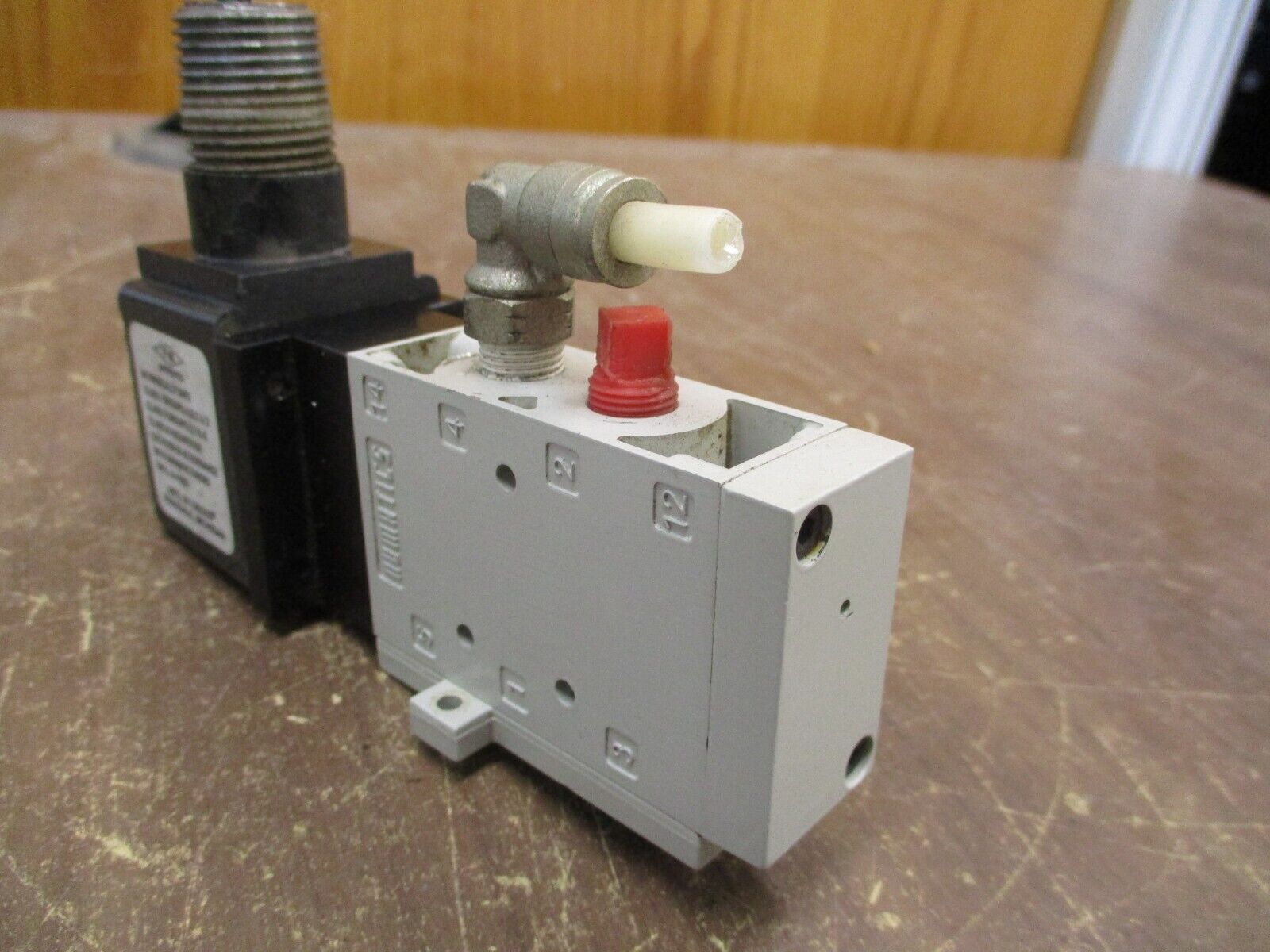 Numatics Solenoid Air Control Valve L11IA452BP00061 14.5-120PSIG -10-115°F Used