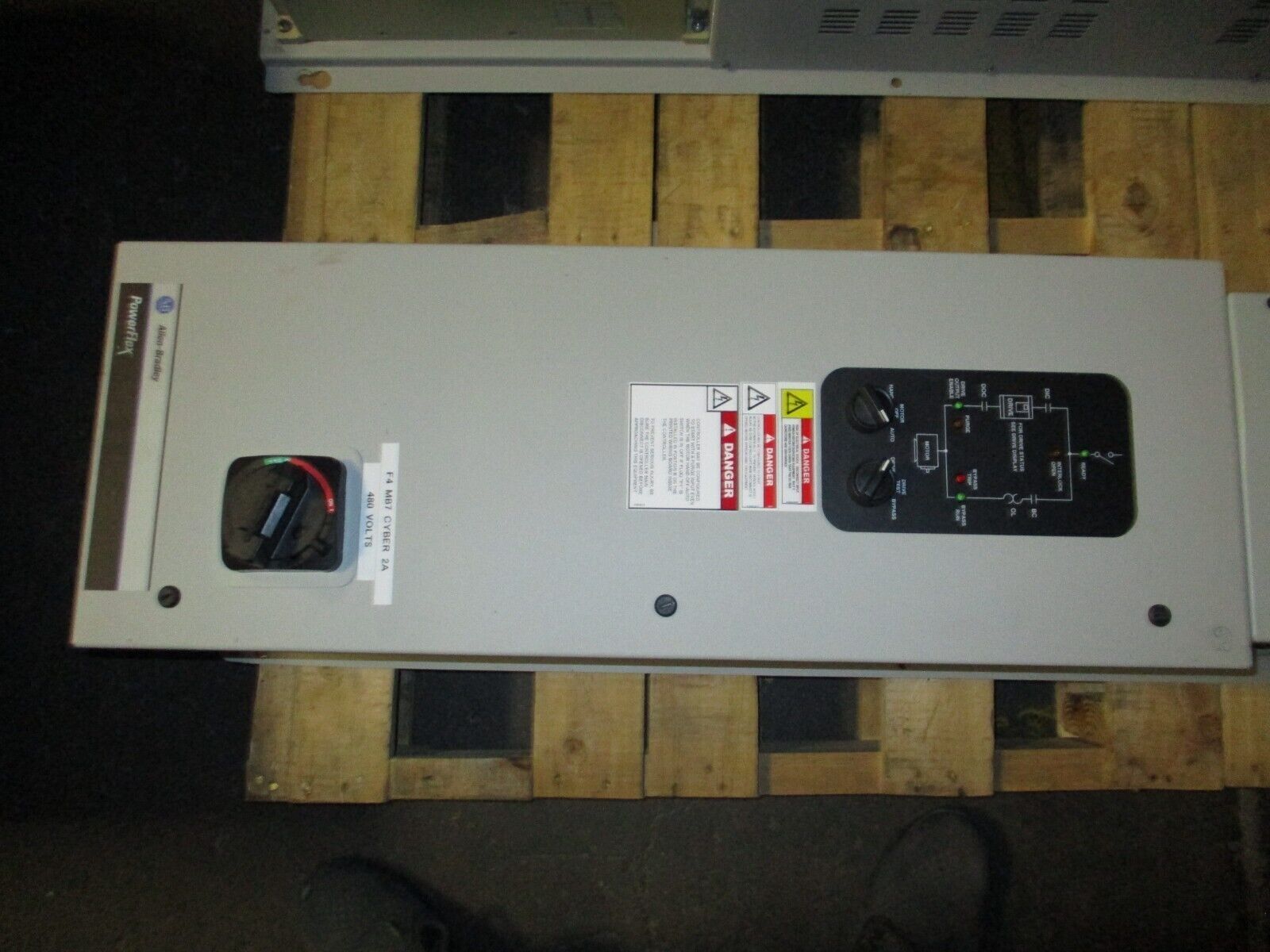 Allen-Bradley PowerFlex 400 AC Drive w/ Bypass 22C-D038A103 Ser. A 25HP 3Ph Used