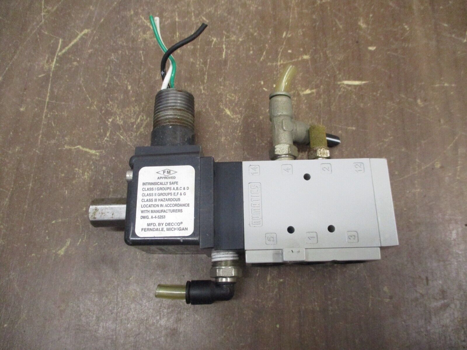 Numatics Solenoid Air Control Valve L11IA452BP00061 14.5-120PSIG -10-115°F Used