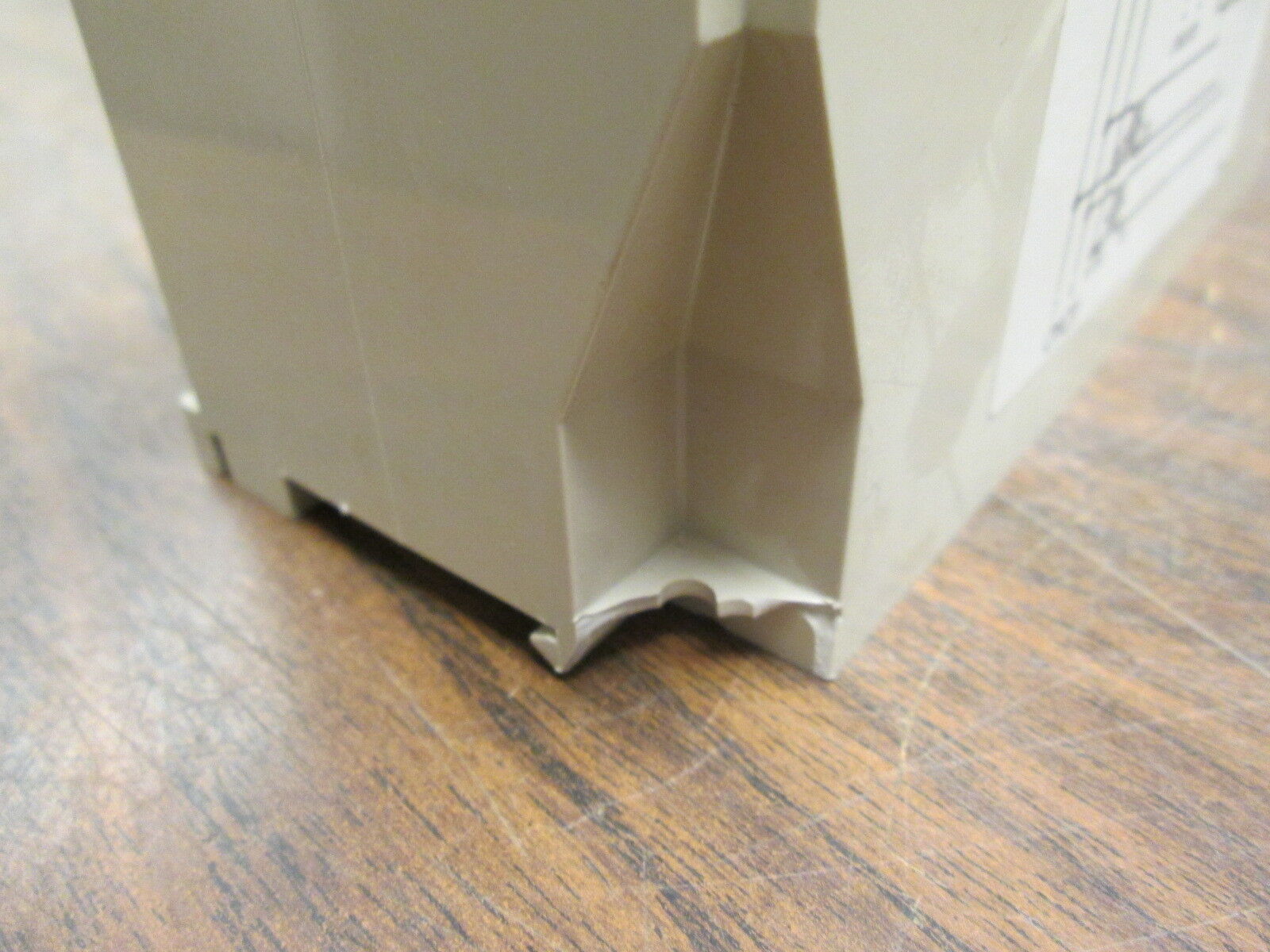 Crompton Paladin Transducer 256-TWMU 120V 60Hz 1000W 4.8A *Broken Mounting Foot*