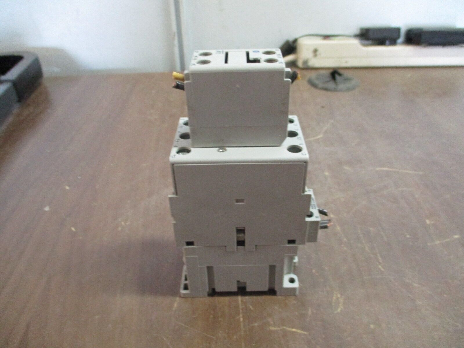 Allen-Bradley Contactor 100-C37*00 Ser C 120V Coil 60A 600V w/ Aux Contact Block
