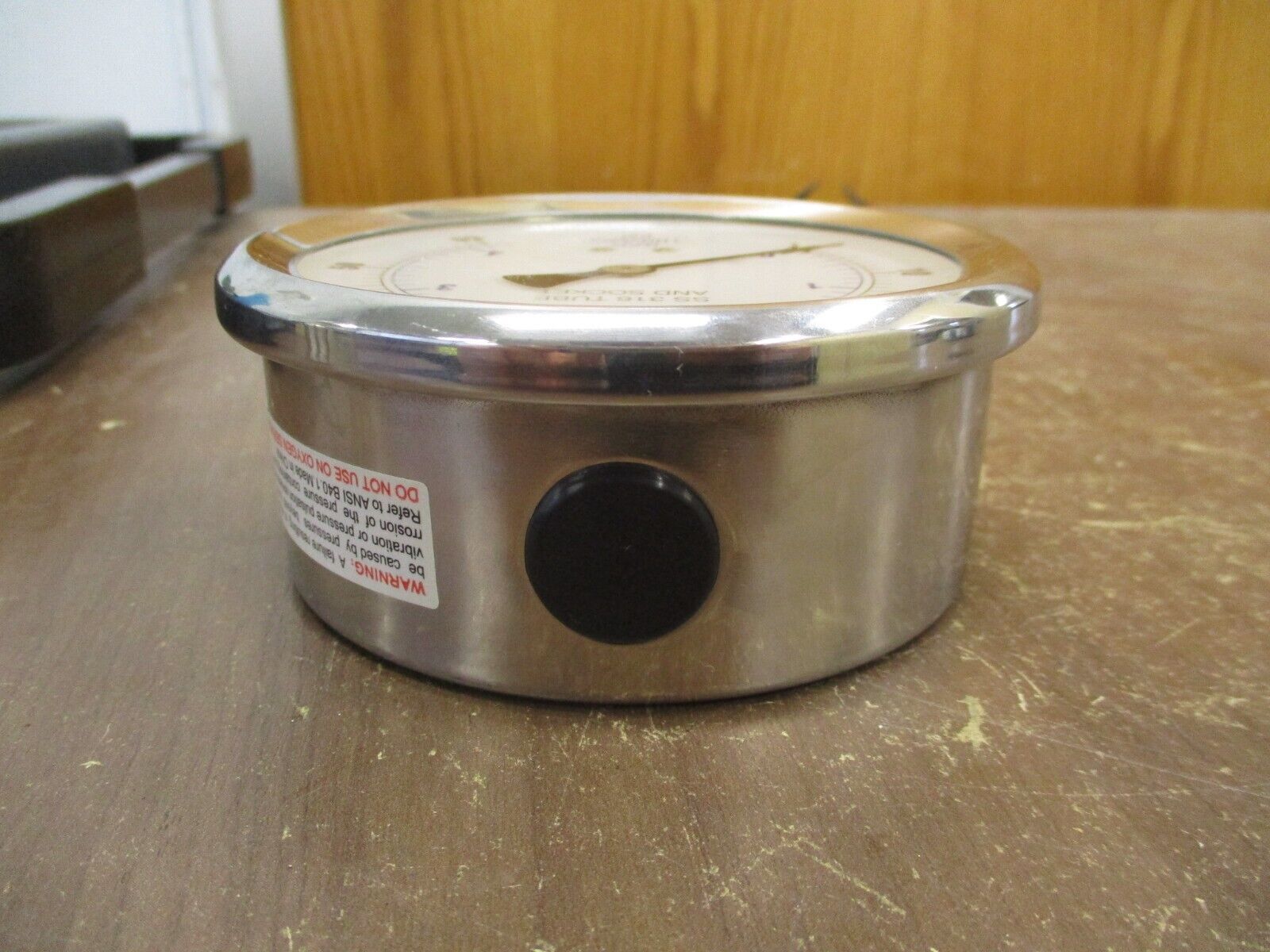 PIC Pressure Gauge 301L-404D 0-60 PSI 4" Dial 1/4" LM New Surplus