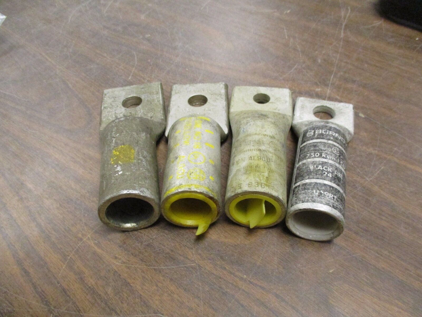 Misc Brands Crimp Lug 750 MCM *Lot of 4* New Surplus