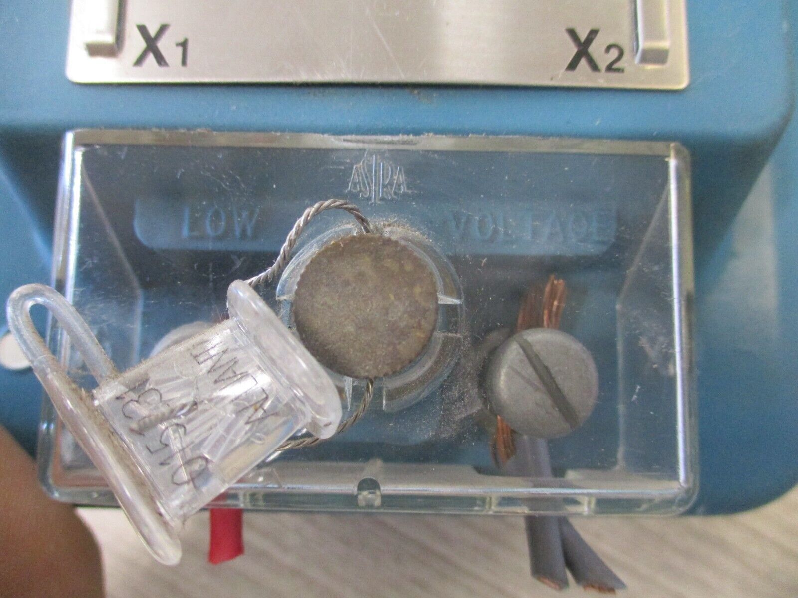 GEC Durham Type DB Voltage Transformer 1054 500 VA Ratio 2.5:1 300 : 120 V Used.