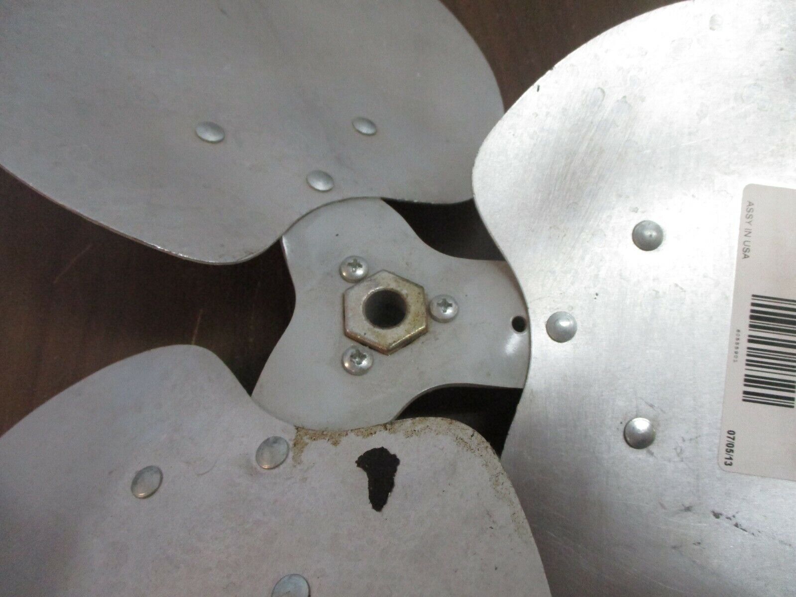 Lau Parts Universal Replacement Prop 60555901 Diameter: 18" Pitch: 23 Used