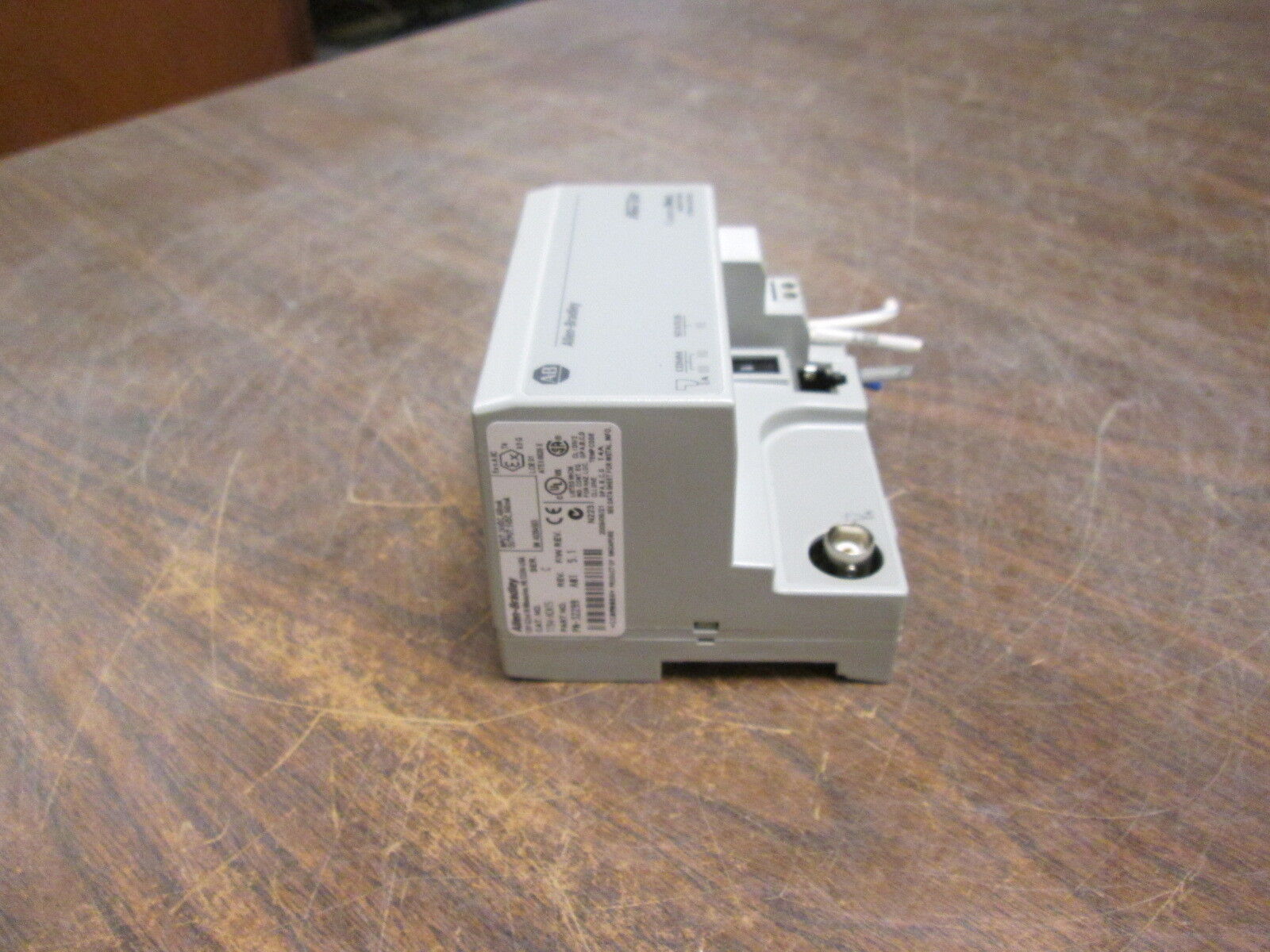 Allen-Bradley Flex I/O Control Adapter 1794-ACN15 Ser. C Rev. A01 F/W Rev. 5.1