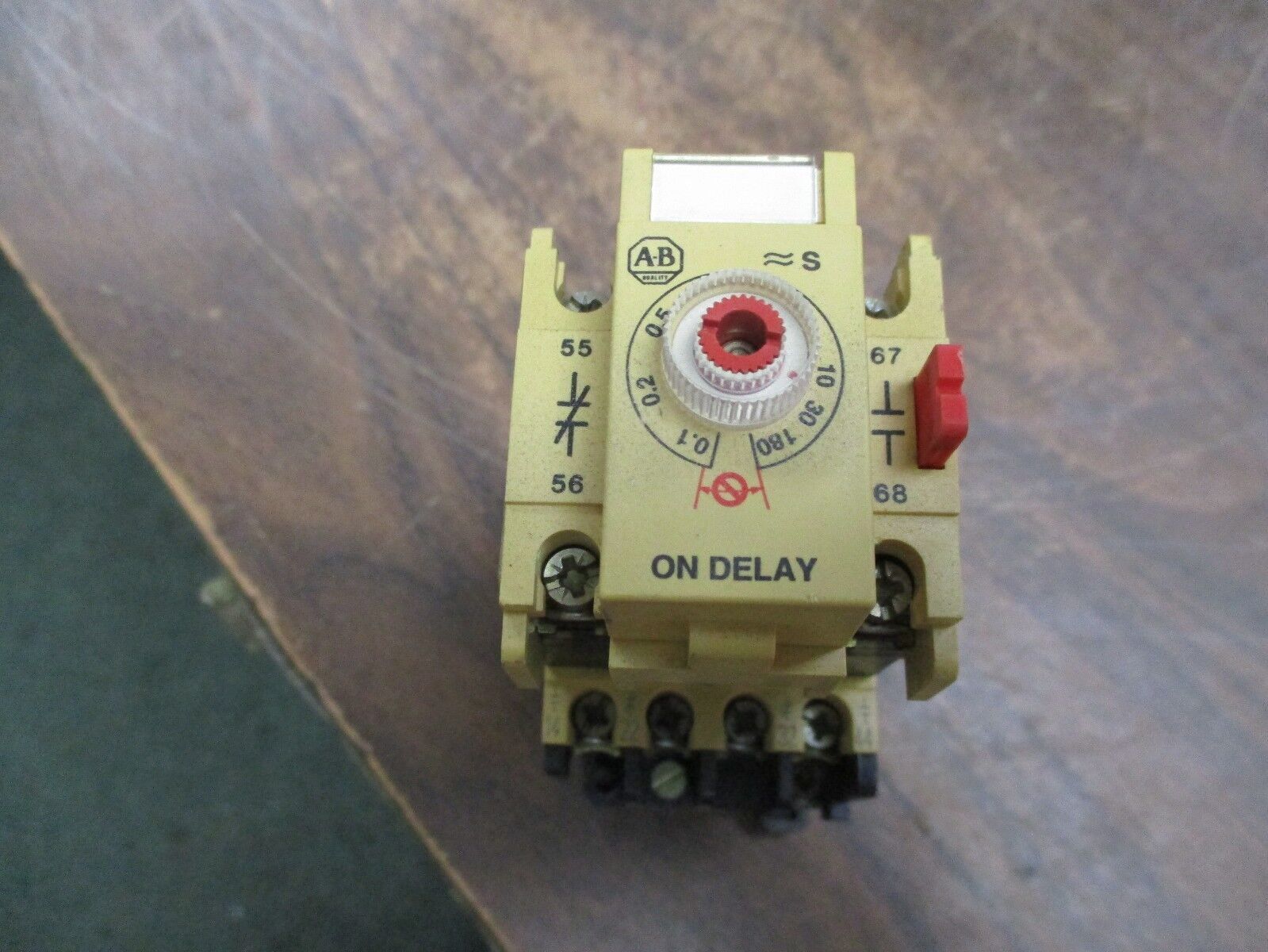 Allen-Bradley Contactor 700-F220A1 600V 10A, 120V Coil