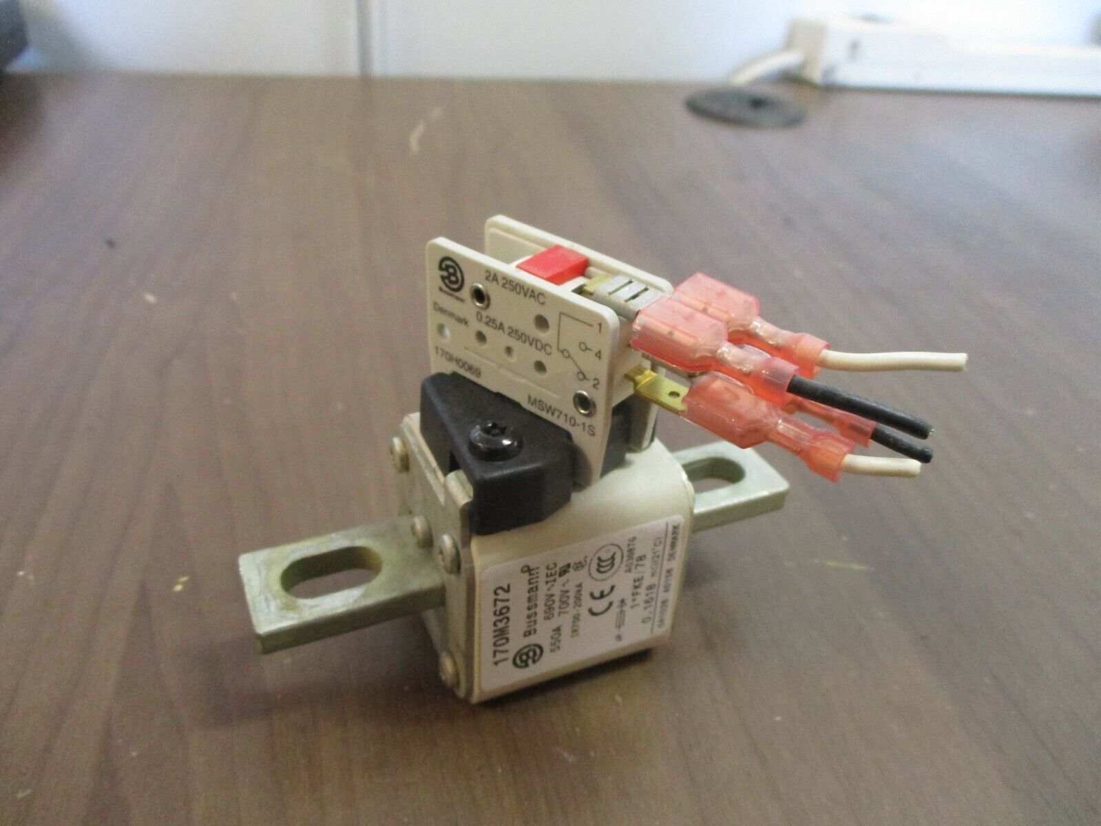 Bussmann Fuse 170M3672 550A 700V Used