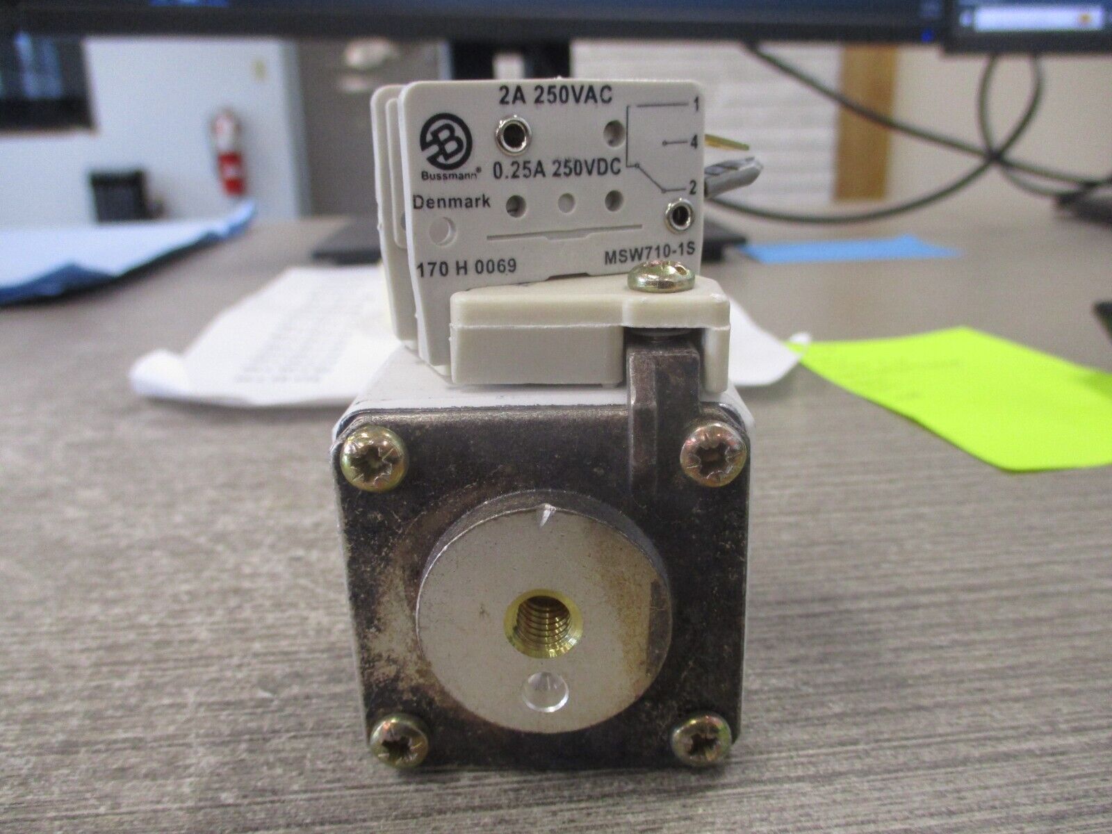 Ferraz Protistor Fuse A070URD31TTI0550 550A 700V Used