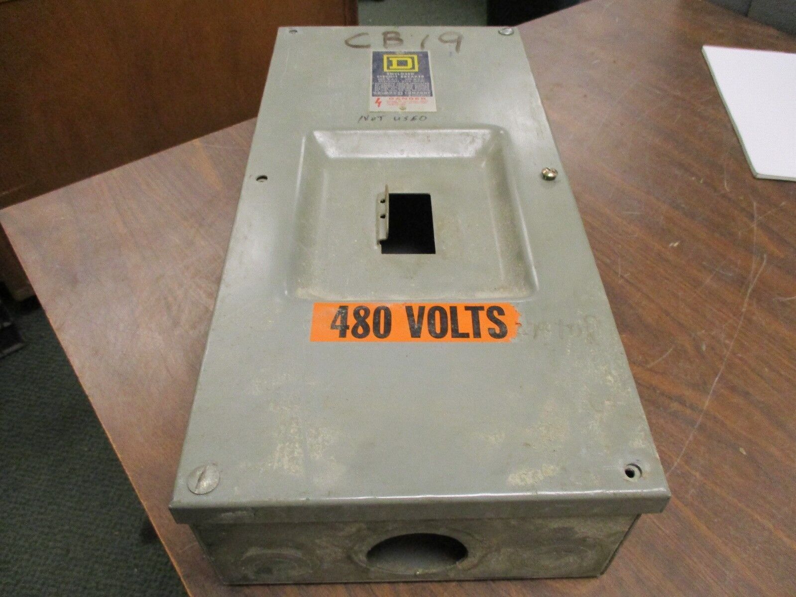 Square D Circuit Breaker Enclosure FA-100-S 100A 600V Missing Cover Screws Used