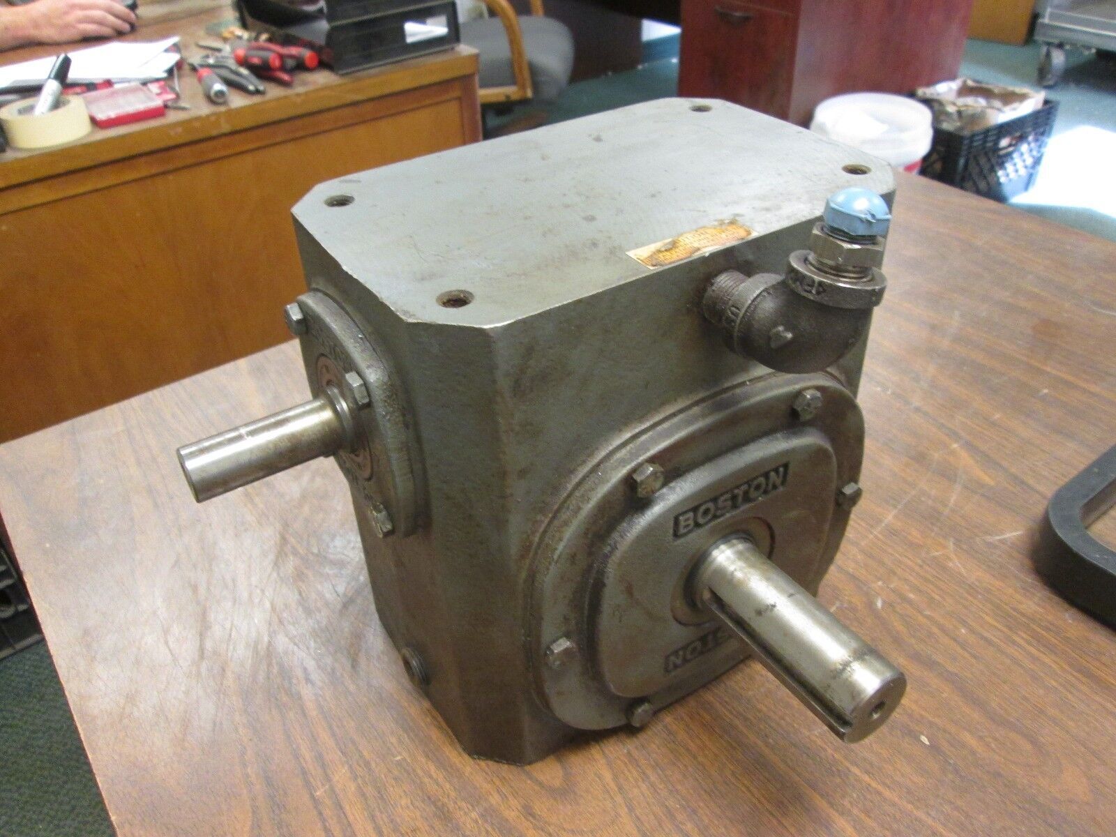 Boston Gear Reducer 732-15-G Ratio 15:1 4.49 HP In 2110 In LB Torque Out Used