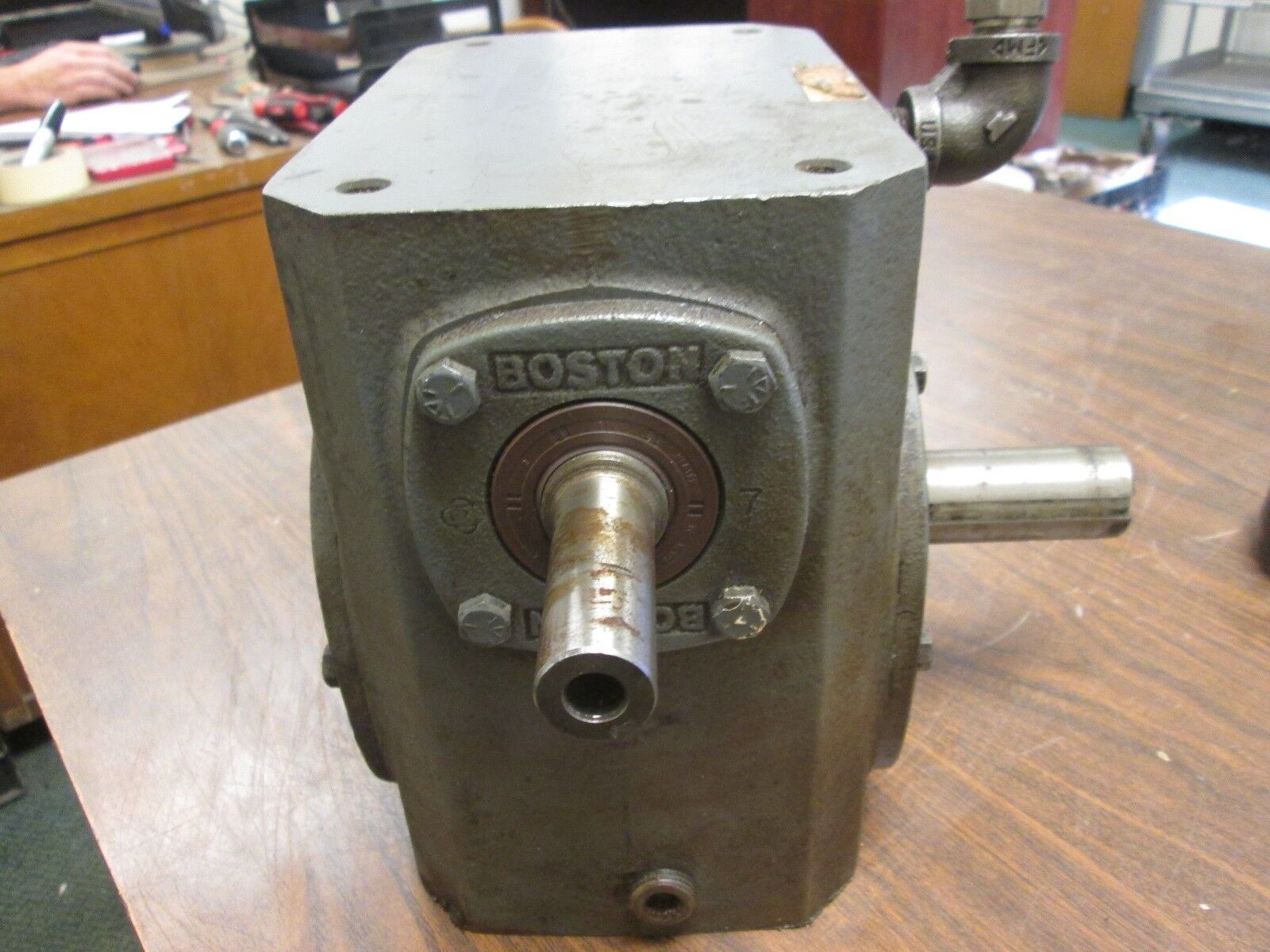 Boston Gear Reducer 732-15-G Ratio 15:1 4.49 HP In 2110 In LB Torque Out Used