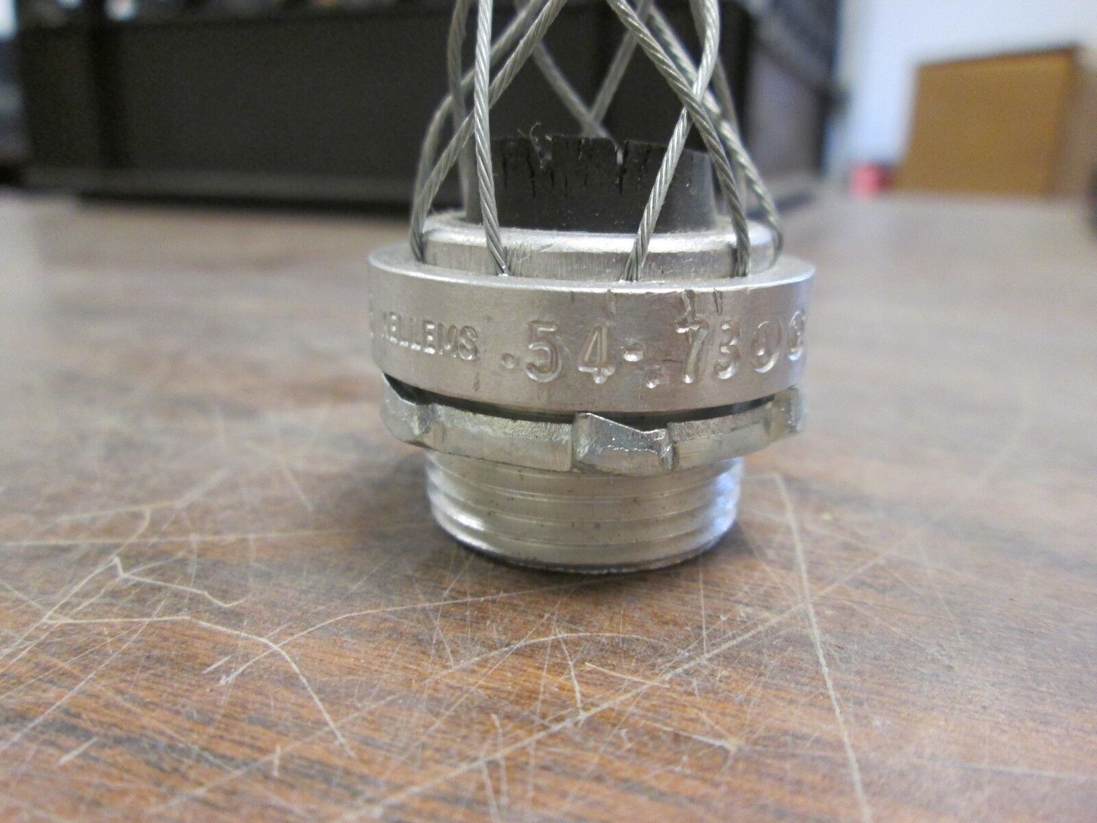 Hubbell Kellems Grip 073-03-1203 Lot of 3 size .54-.73 Used