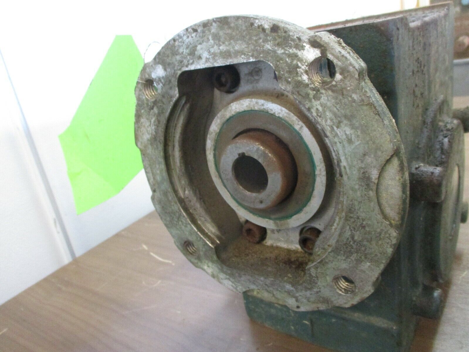 Dodge Tigear 2 Reducer 30Q15L14 Ratio: 15:1 5 HP In 2371 LB-In Torque Out Used